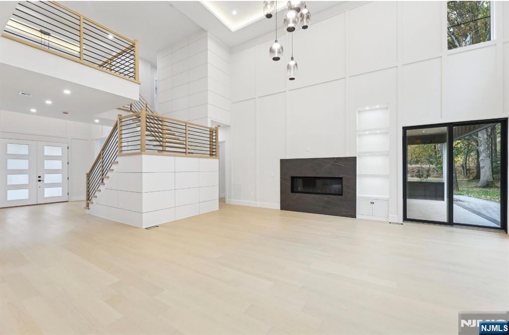 Haworth, New Jersey, 07641, United States, 6 Bedrooms Bedrooms, ,7 BathroomsBathrooms,Residential,For Sale,1989640