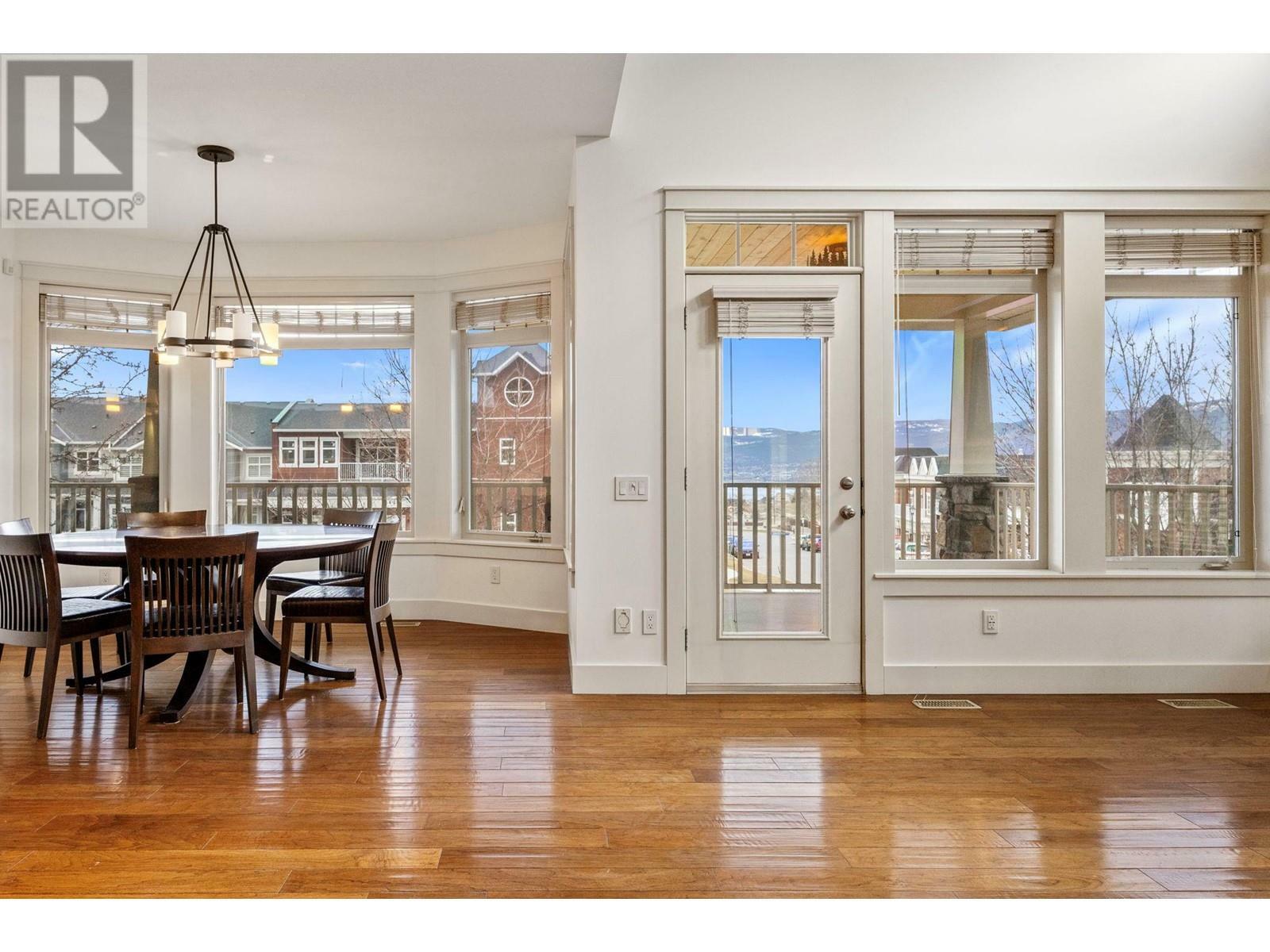 KELOWNA, British Columbia, V1W 4L5, CA, 4 Bedrooms Bedrooms, ,3 BathroomsBathrooms,Residential,For Sale,1837139
