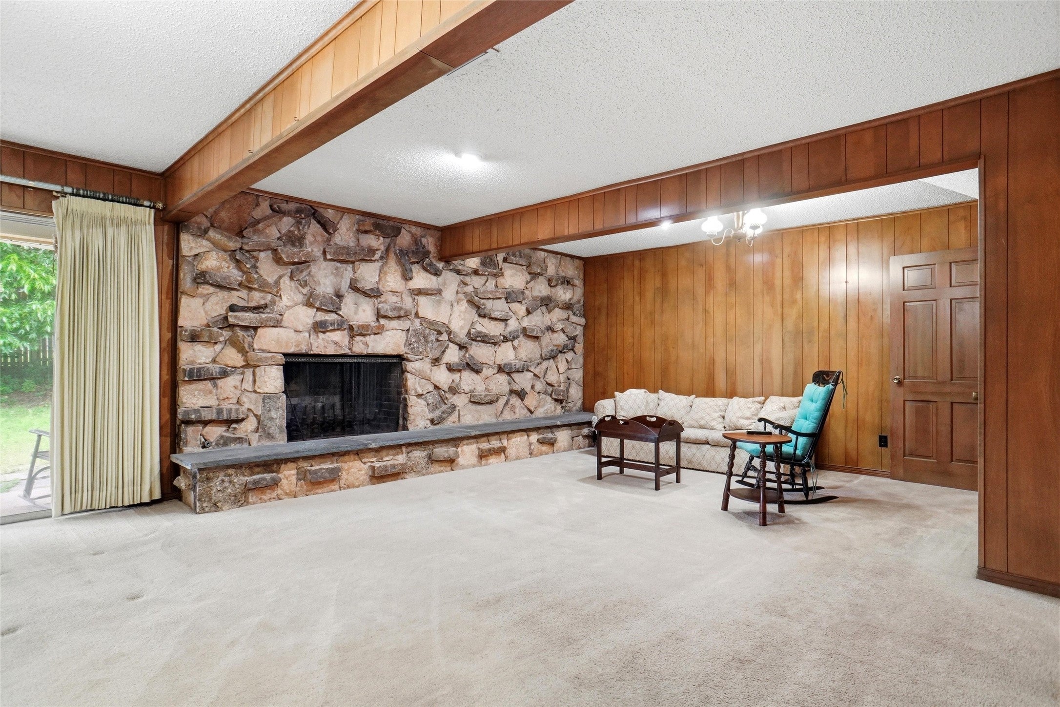 Grapevine, Texas, 76051, United States, 3 Bedrooms Bedrooms, ,2 BathroomsBathrooms,Residential,For Sale,2048071