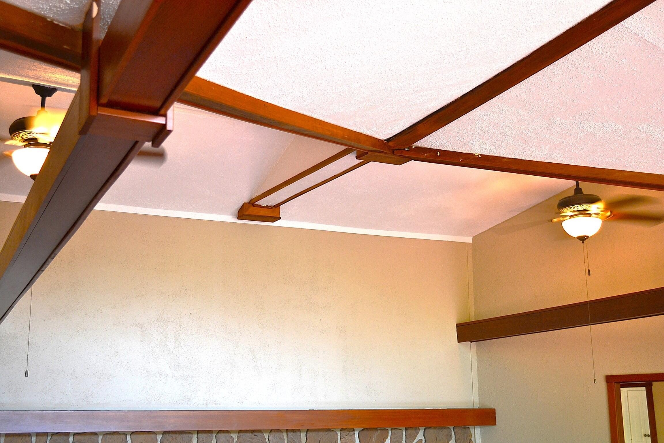 Lewisburg, West Virginia, 24901, United States, 6 Bedrooms Bedrooms, ,3 BathroomsBathrooms,Residential,For Sale,1940620