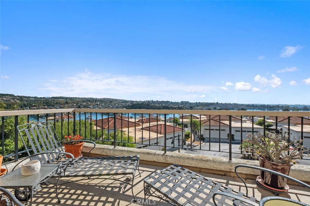 Mission Viejo, California, 92692, United States, 2 Bedrooms Bedrooms, ,1 BathroomBathrooms,Residential,For Sale,1989718