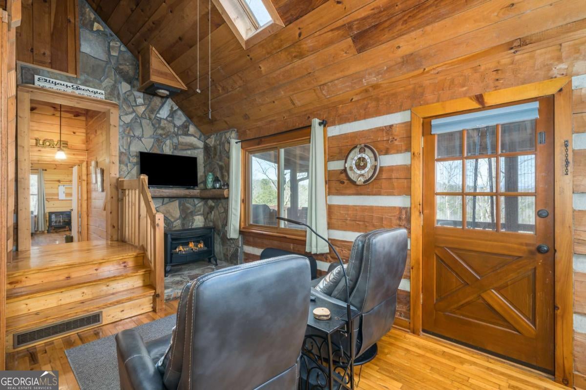 Ellijay, Georgia, 30540, United States, 4 Bedrooms Bedrooms, ,4 BathroomsBathrooms,Residential,For Sale,1859084