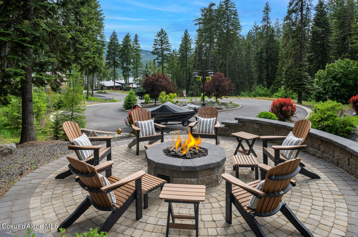 Coeur d'Alene, Idaho, 83814, United States, 4 Bedrooms Bedrooms, ,4 BathroomsBathrooms,Residential,For Sale,1851825