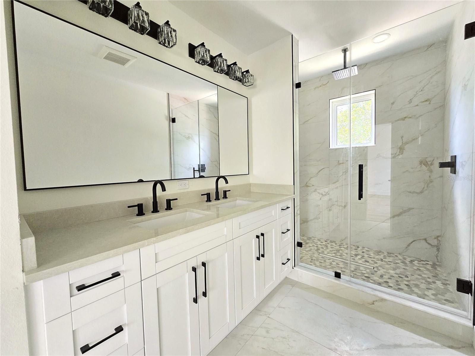 ST PETERSBURG, Florida, 33714, United States, 4 Bedrooms Bedrooms, ,3 BathroomsBathrooms,Residential,For Sale,2036130