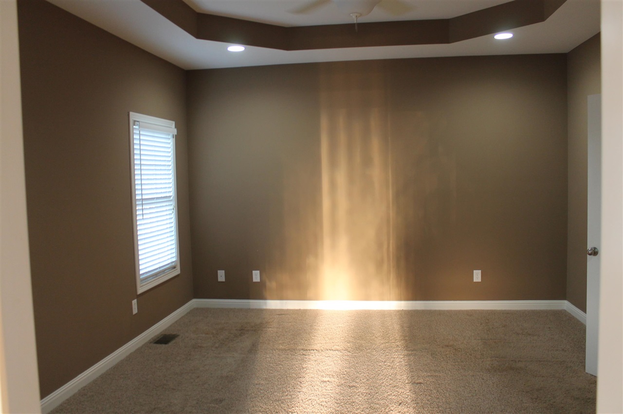 Bowling Green, Kentucky, 42101, United States, 3 Bedrooms Bedrooms, ,2 BathroomsBathrooms,Residential,For Sale,1838101