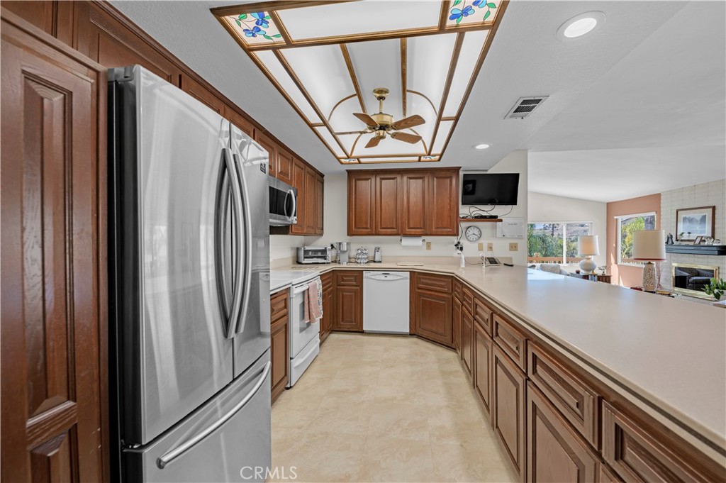 CANYON LAKE, California, 92587, United States, 4 Bedrooms Bedrooms, ,3 BathroomsBathrooms,Residential,For Sale,1805352