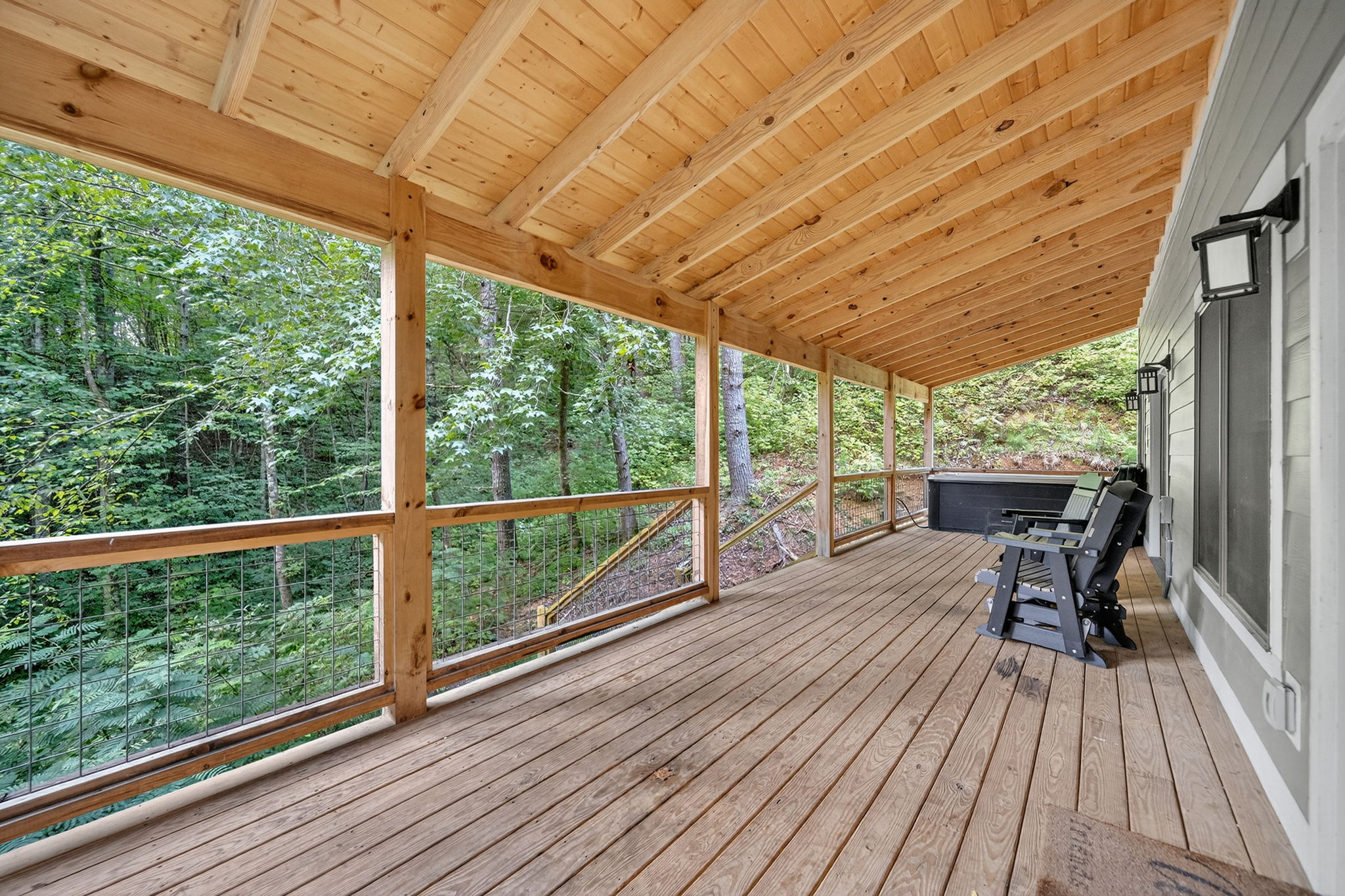 Sevierville, Tennessee, 37862, United States, 4 Bedrooms Bedrooms, ,6 BathroomsBathrooms,Residential,For Sale,1982838