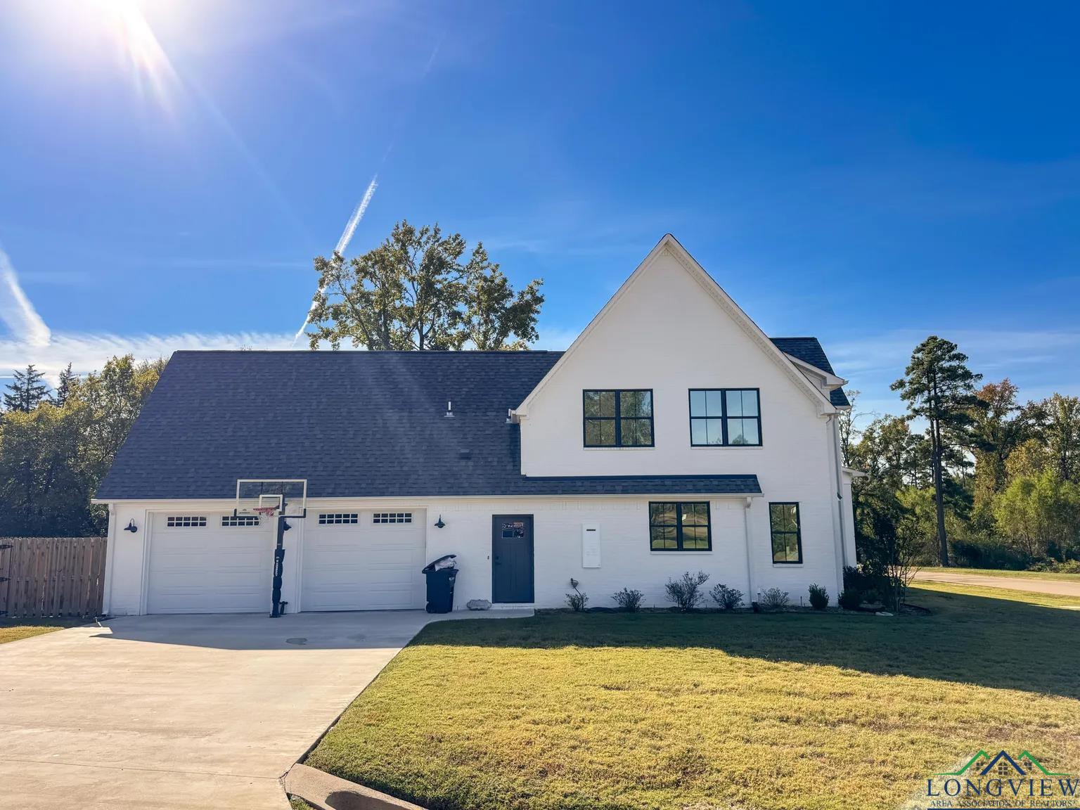 Texarkana, Texas, 75503, United States, 4 Bedrooms Bedrooms, ,4 BathroomsBathrooms,Residential,For Sale,1980394