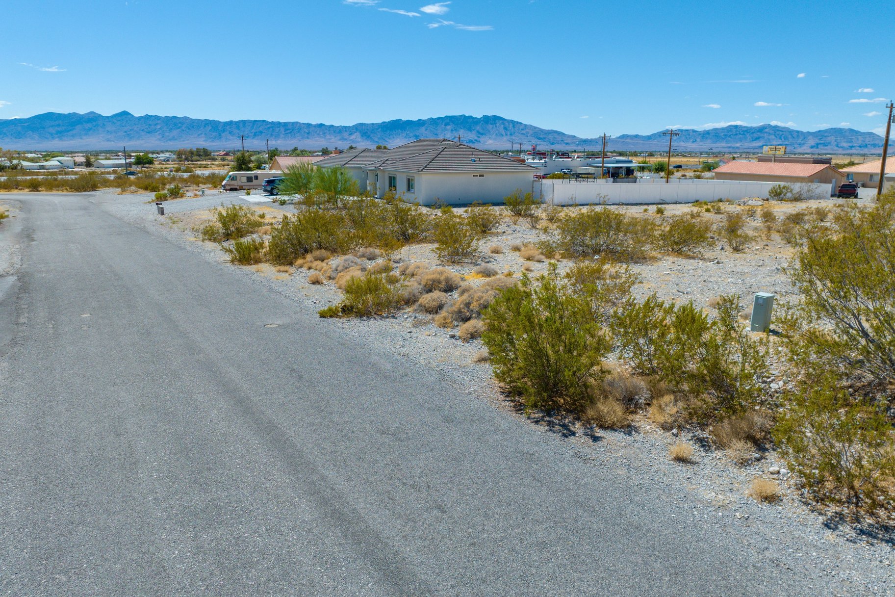  Expansive and Rare Oversized 0.58-Acre Parcel - 物件實景