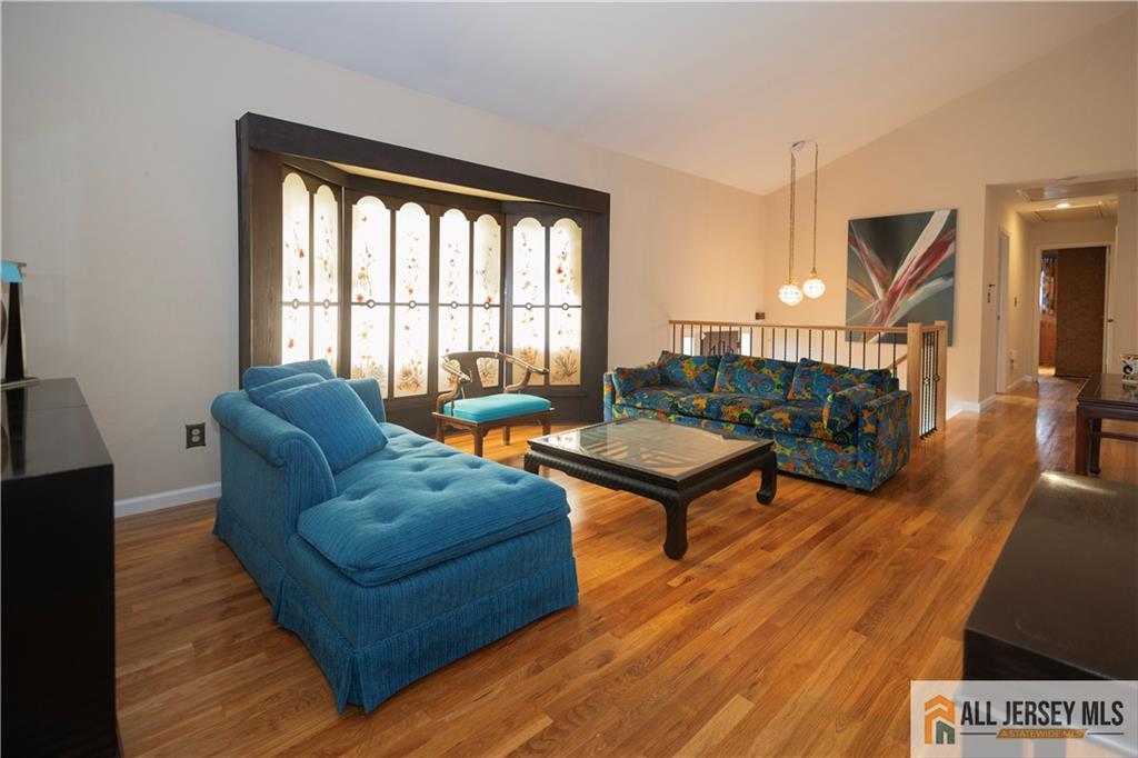East Brunswick, New Jersey, 08816, United States, 5 Bedrooms Bedrooms, ,3 BathroomsBathrooms,Residential,For Sale,1890709