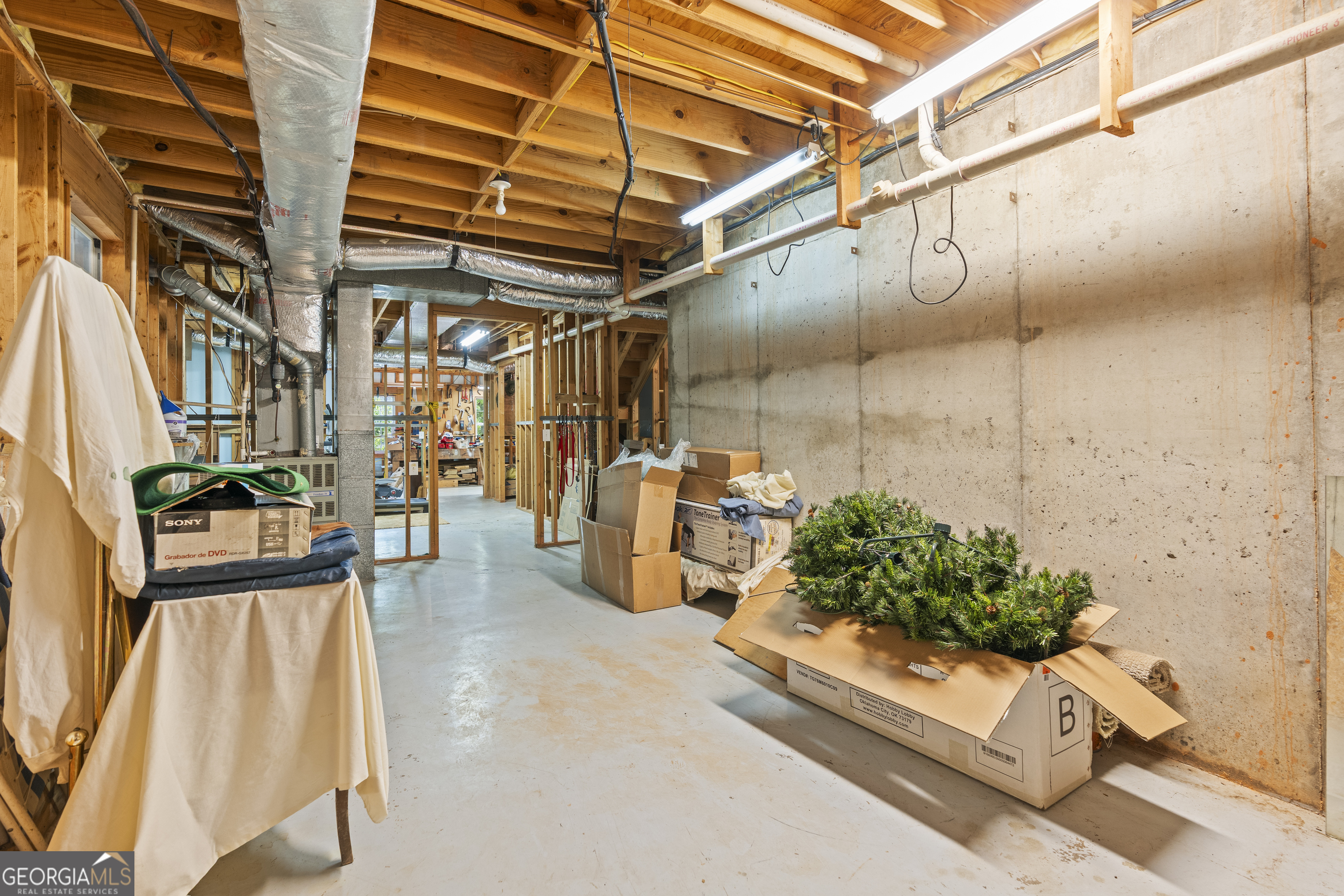 Sharpsburg, Georgia, 30277, United States, 3 Bedrooms Bedrooms, ,3 BathroomsBathrooms,Residential,For Sale,1955891