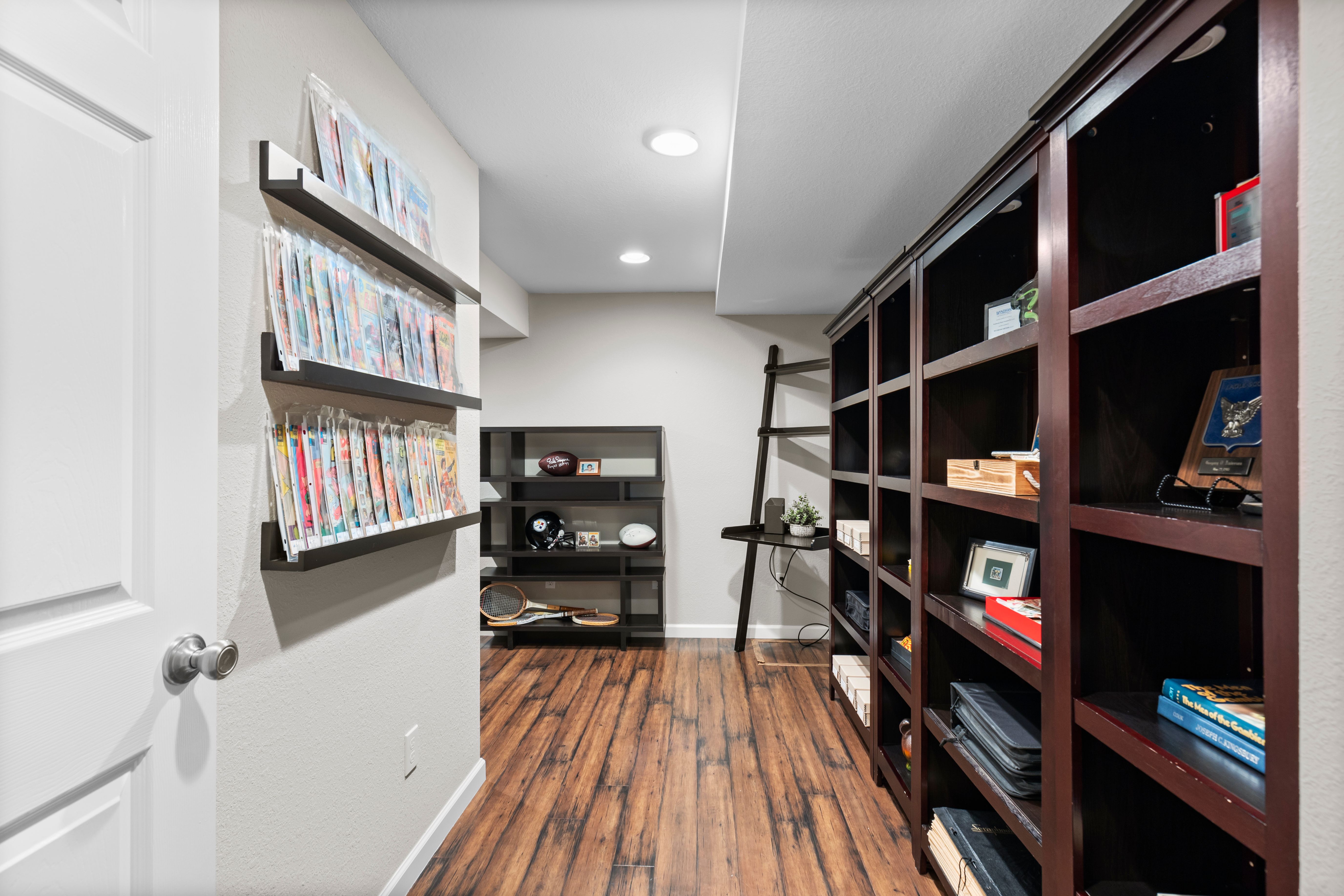  PRIME LOWRY LOCATION  UPDATED & METICULOUSLY MAINTAINED - 物件實景