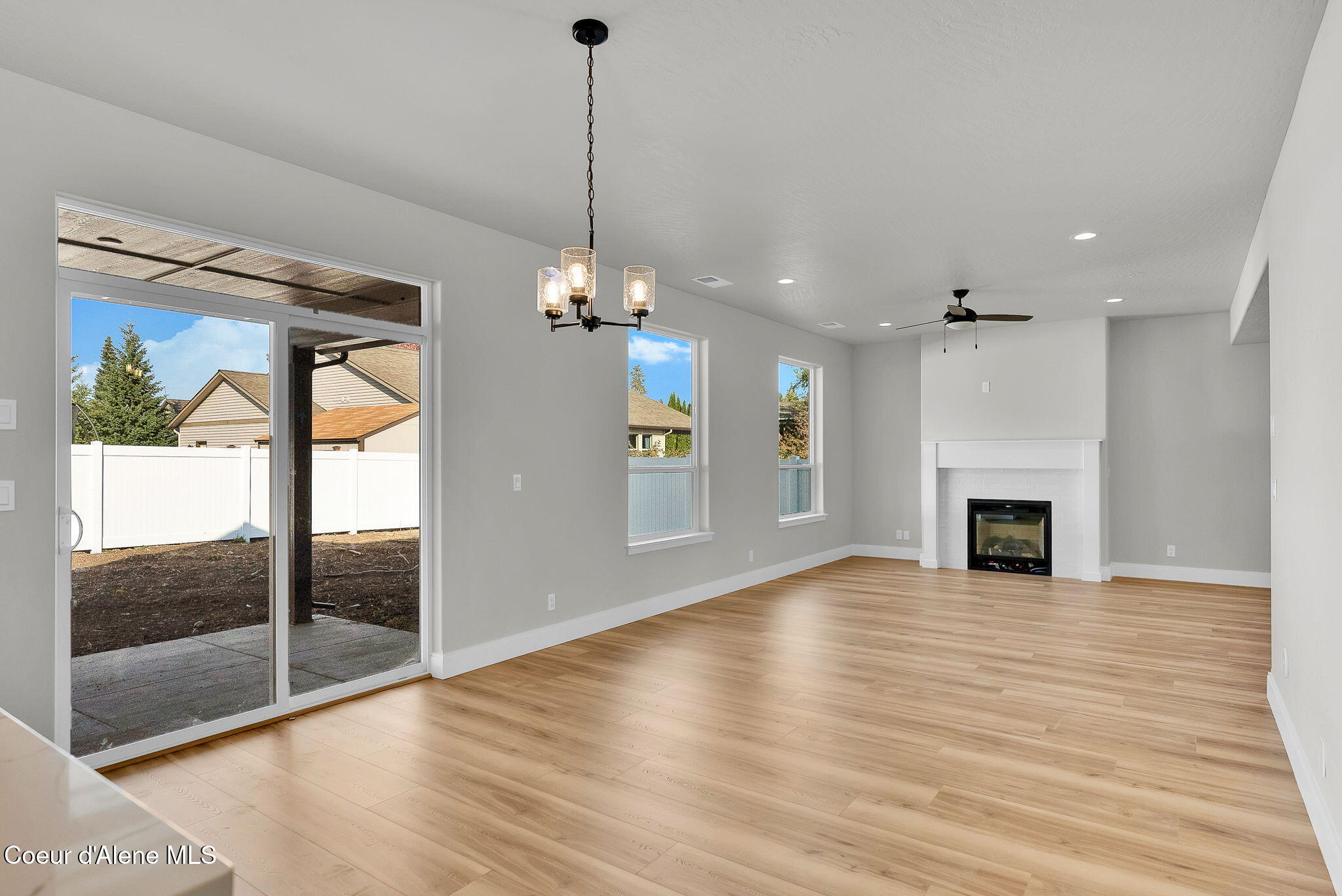 Rathdrum, Idaho, 83858, United States, 4 Bedrooms Bedrooms, ,2 BathroomsBathrooms,Residential,For Sale,1998808