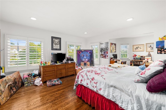 Los Angeles, California, 90064, United States, 6 Bedrooms Bedrooms, ,3 BathroomsBathrooms,Residential,For Sale,1878495