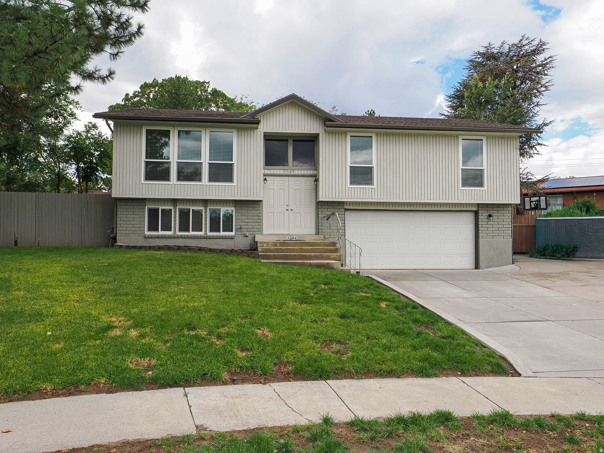 Taylorsville, Utah, 84118, United States, 4 Bedrooms Bedrooms, ,1 BathroomBathrooms,Residential,For Sale,1987472