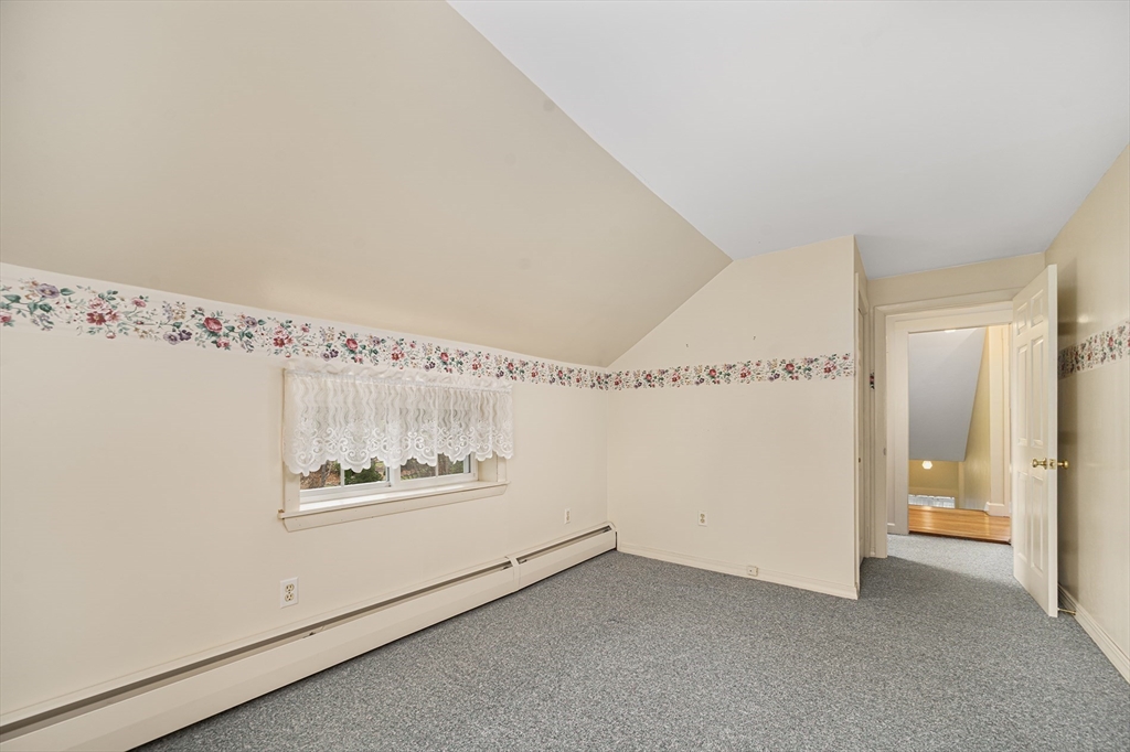 Northbridge, Massachusetts, 01534, United States, 3 Bedrooms Bedrooms, ,1 BathroomBathrooms,Residential,For Sale,1992479