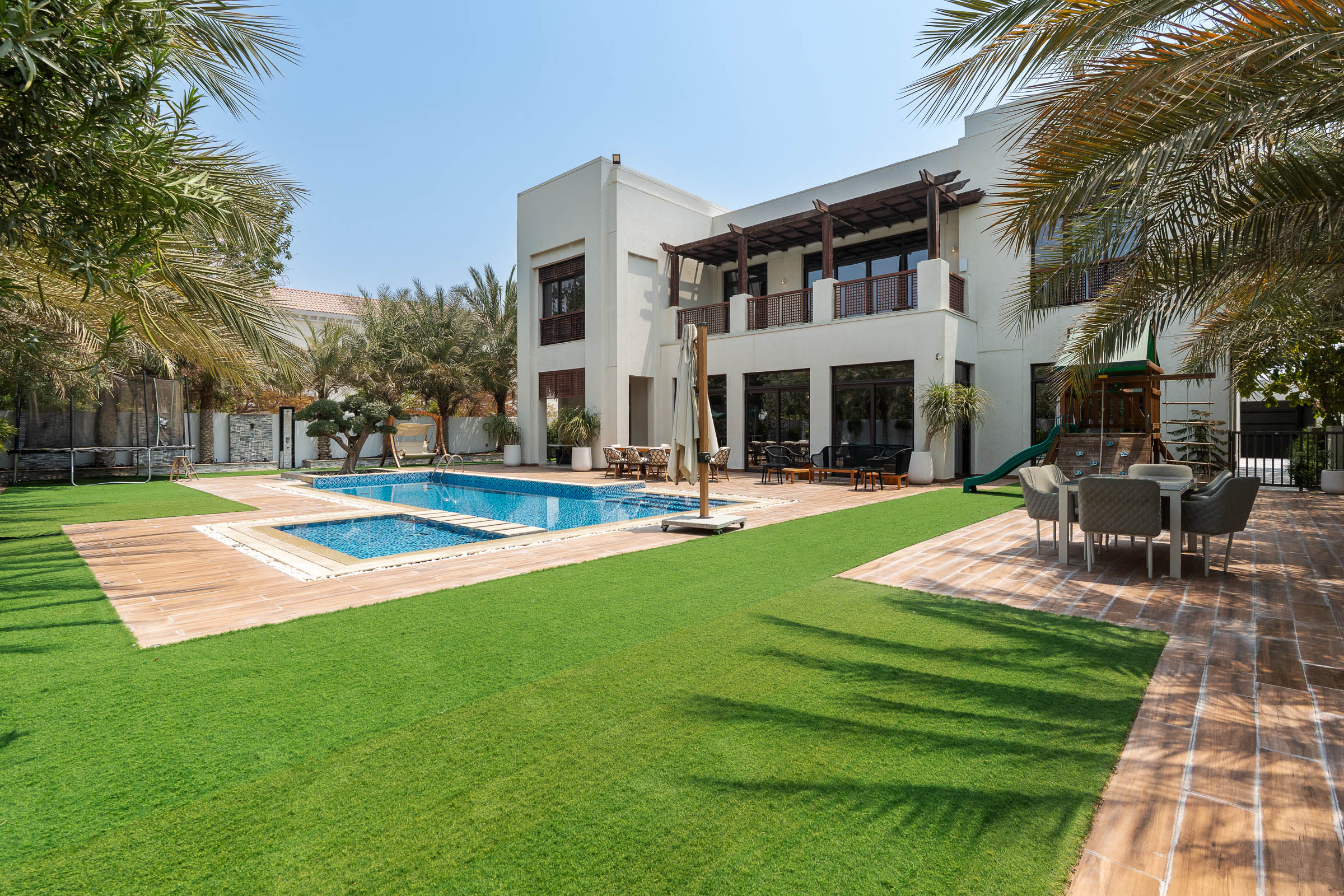  Villa on Private Corner Plot in District One - 物件實景