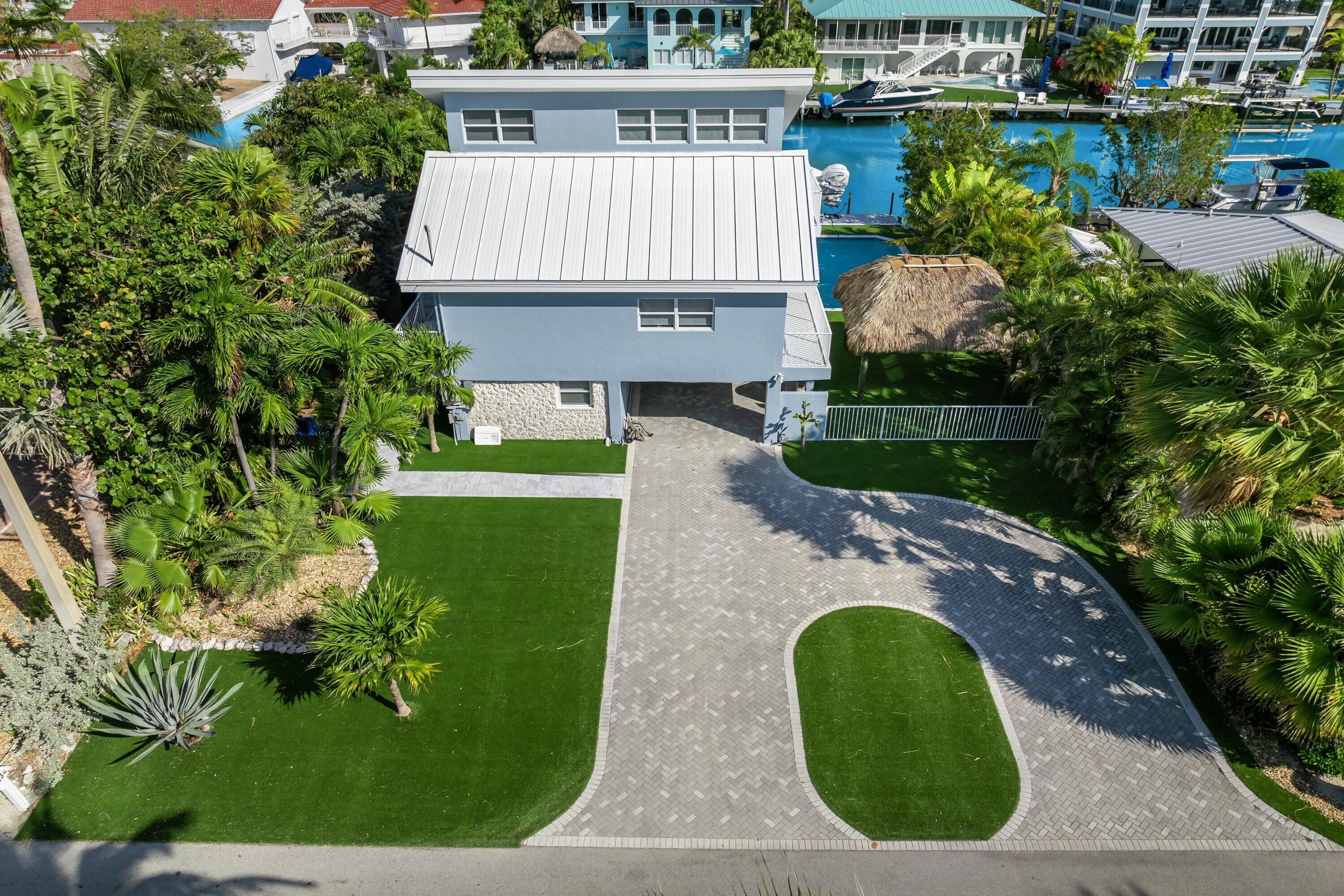 Duck, Florida, 33050, United States, 3 Bedrooms Bedrooms, ,3 BathroomsBathrooms,Residential,For Sale,1793374