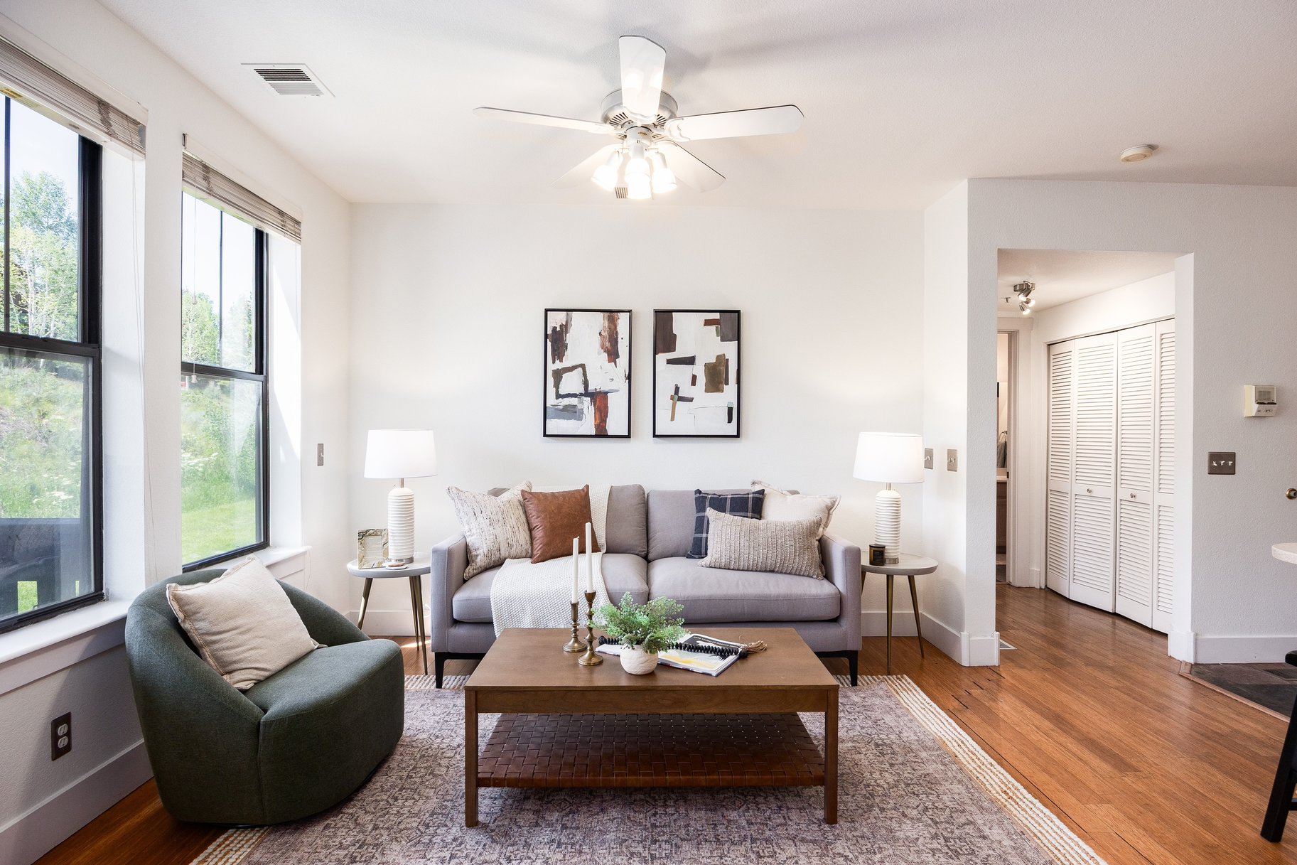  Light Filled Open Floor Plan with Seamless Access to Outdoor Space - 物件實景