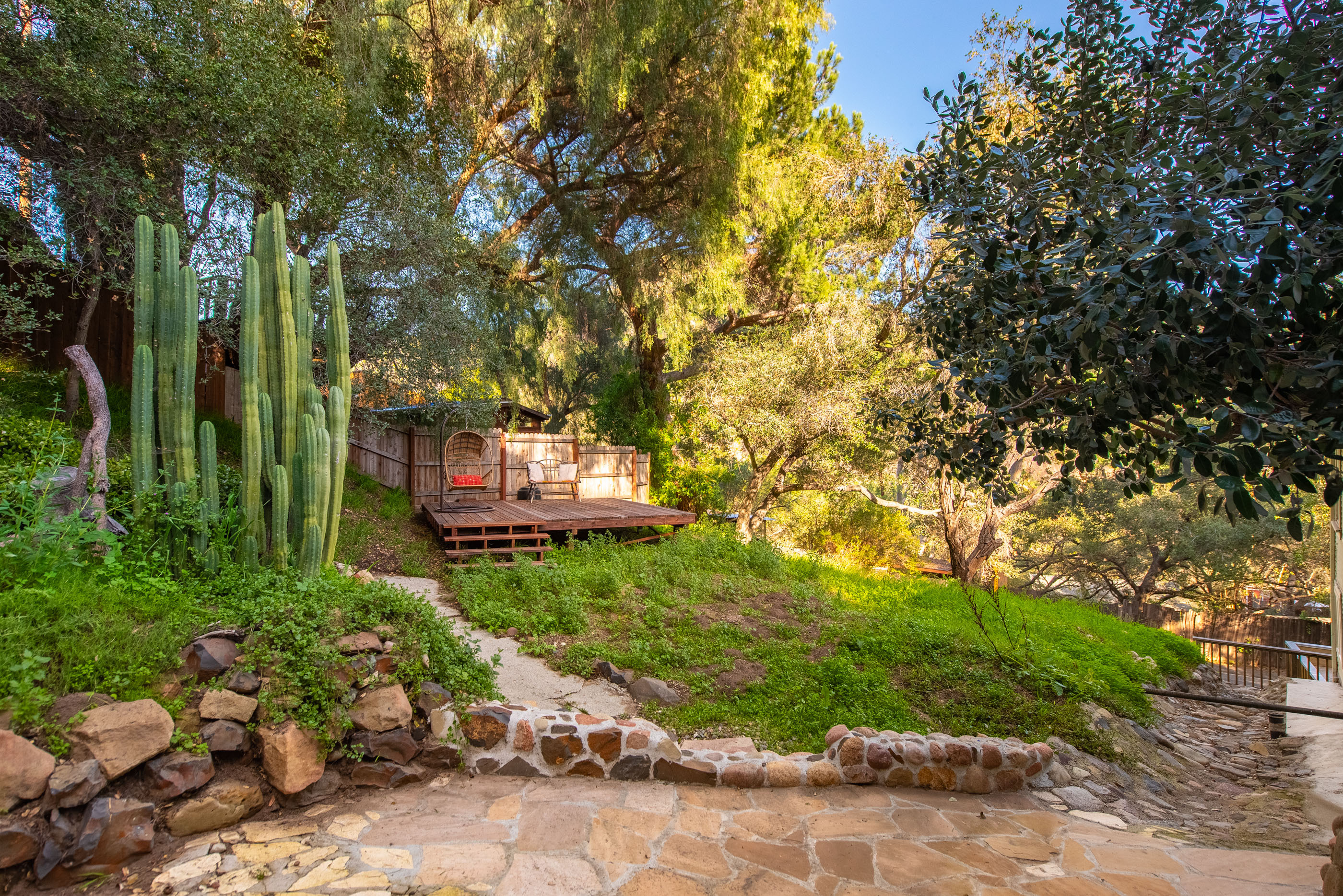  502 Fernwood Pacific Dr - 物件實景