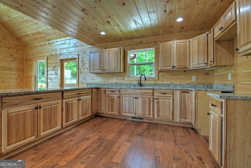 Mineral Bluff, Georgia, 30559, United States, 3 Bedrooms Bedrooms, ,3 BathroomsBathrooms,Residential,For Sale,2006600