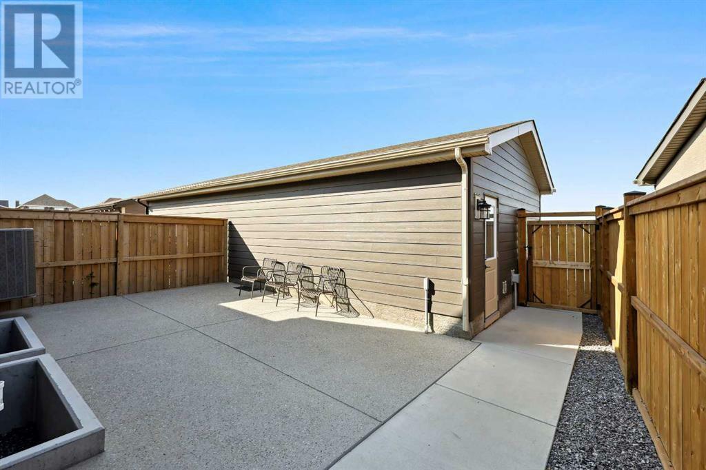 CALGARY, Alberta, T3M 2Z6, CA, 3 Bedrooms Bedrooms, ,2 BathroomsBathrooms,Residential,For Sale,1867473