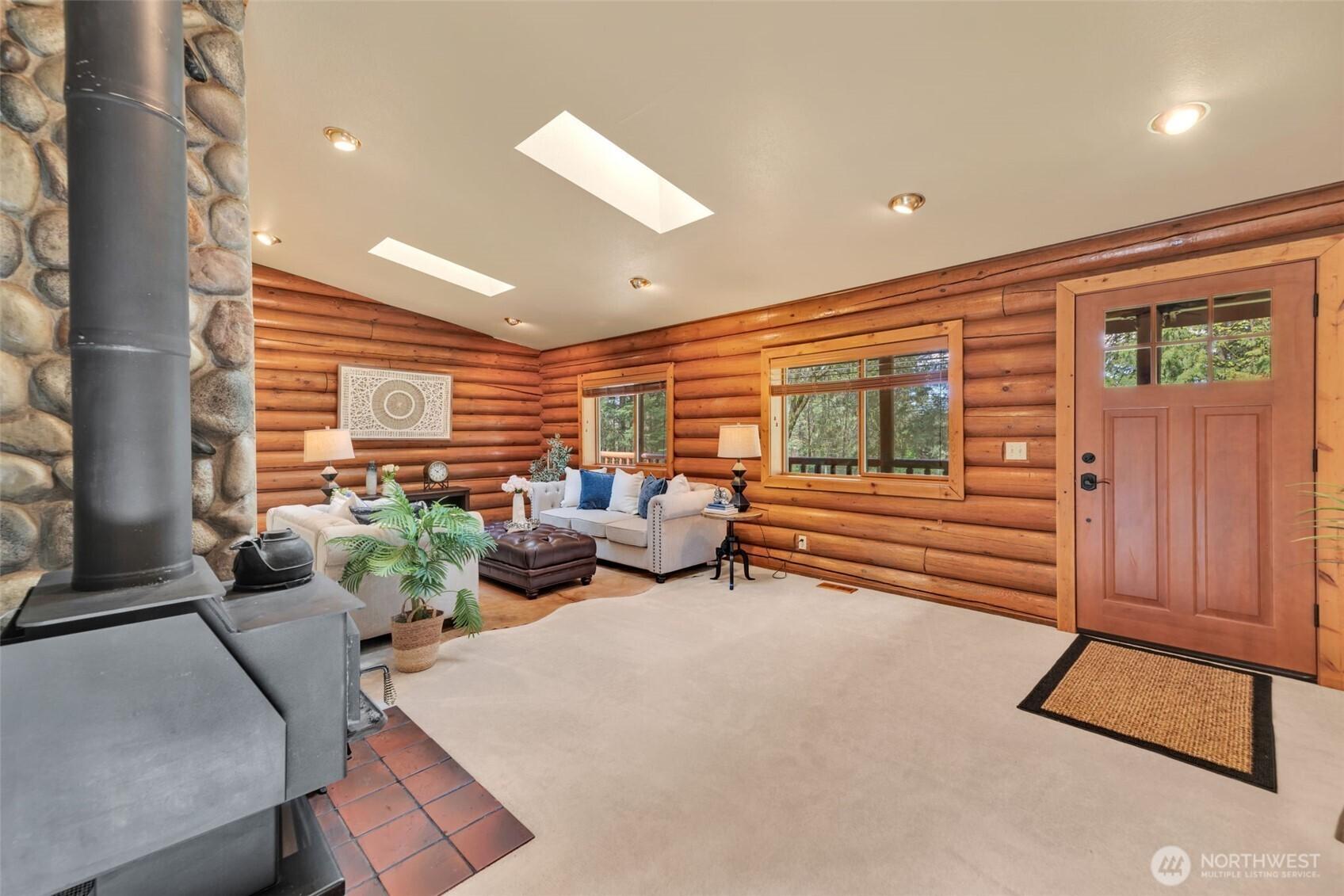 ENUMCLAW, Washington, 98022, United States, 4 Bedrooms Bedrooms, ,3 BathroomsBathrooms,Residential,For Sale,1785391