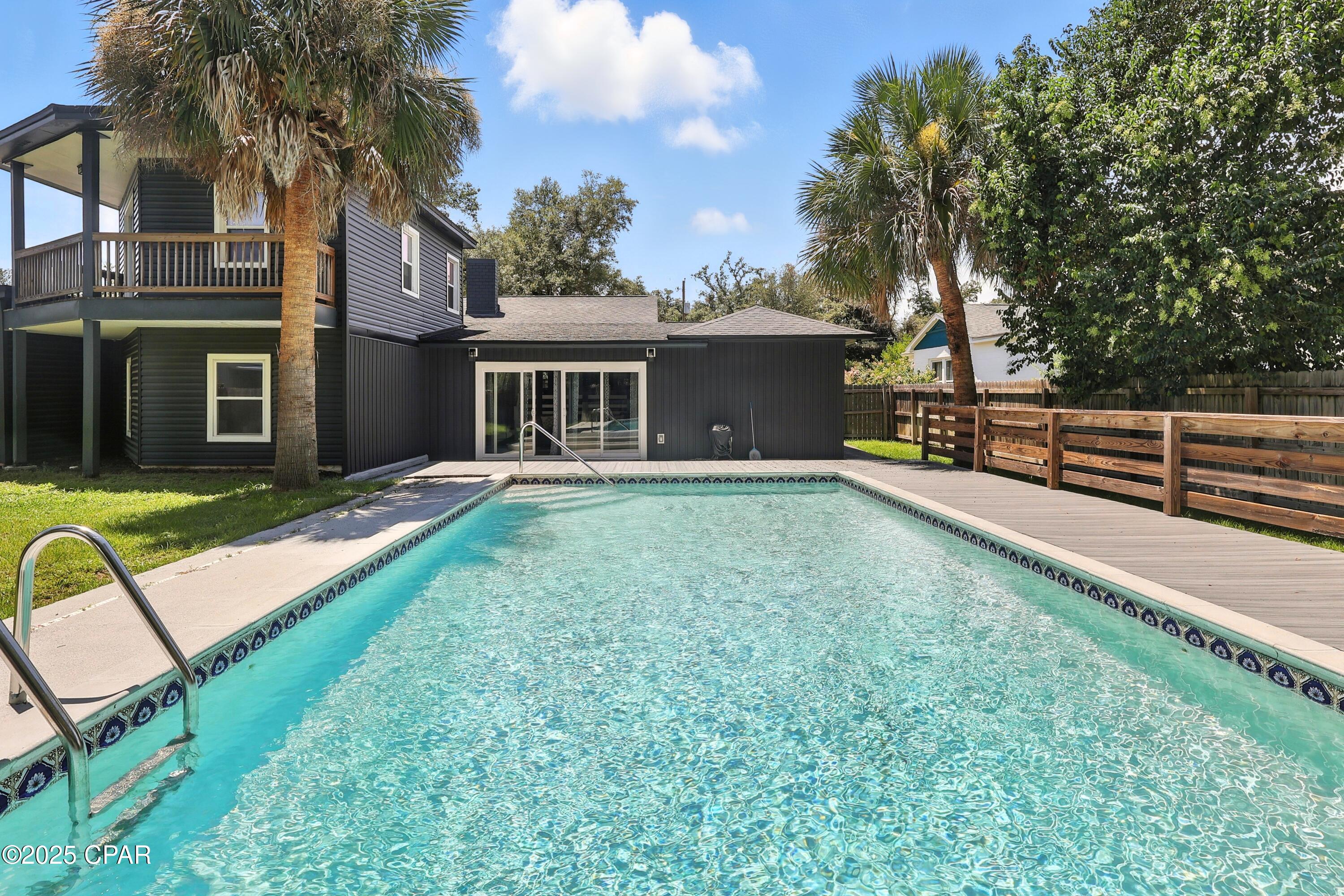 Panama City, Florida, 32401, United States, 4 Bedrooms Bedrooms, ,3 BathroomsBathrooms,Residential,For Sale,1911337