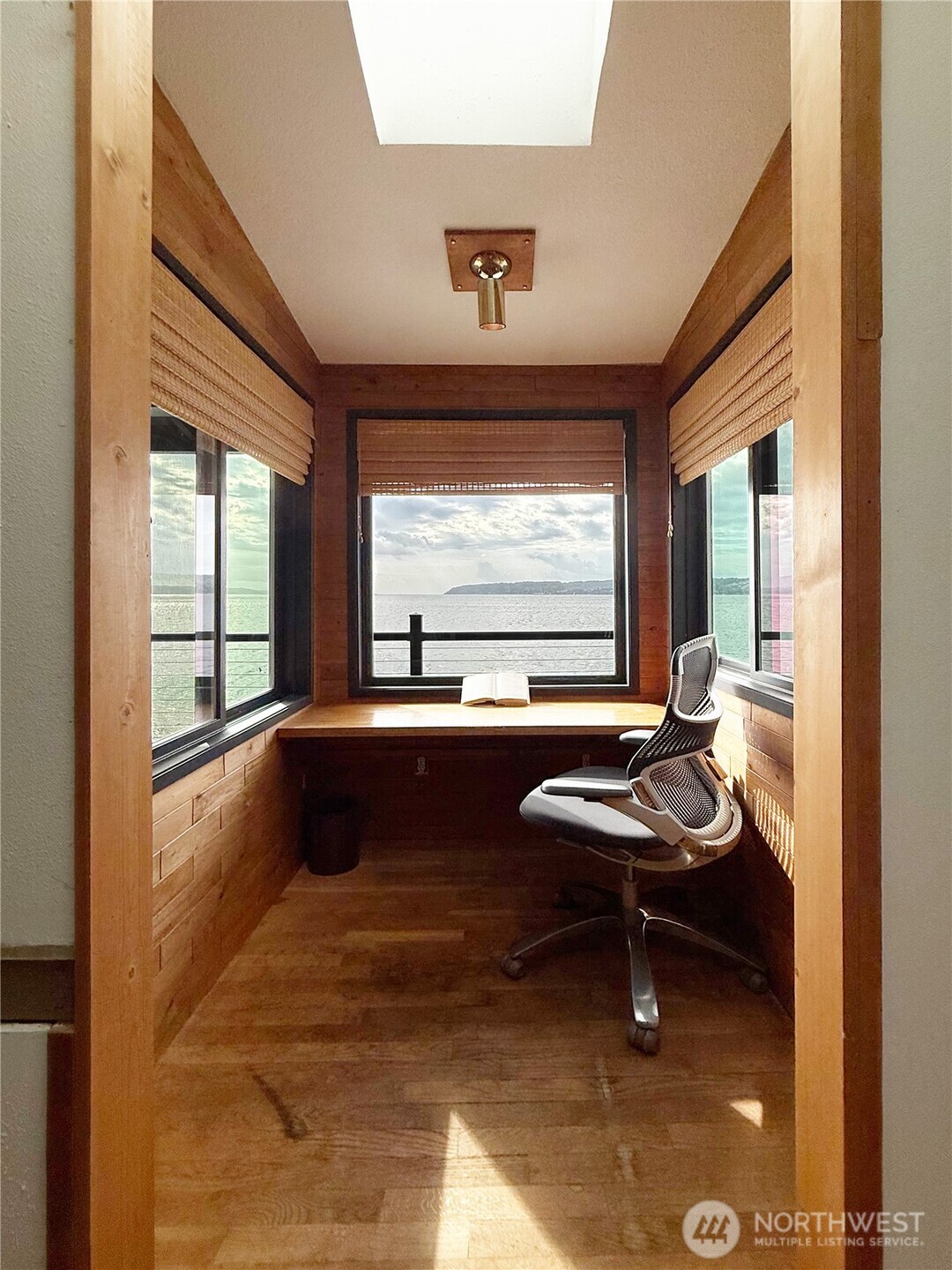 Hat Island, Washington, 98206, United States, 2 Bedrooms Bedrooms, ,2 BathroomsBathrooms,Residential,For Sale,1974776