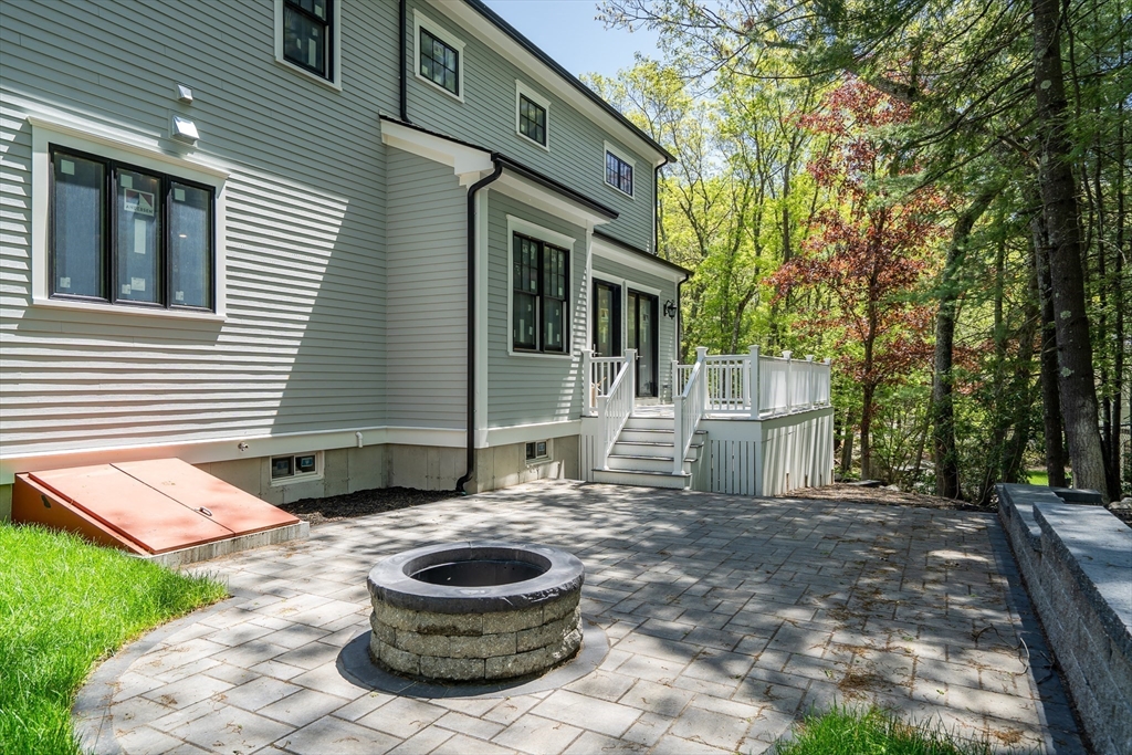 Lexington, Massachusetts, 02420, United States, 6 Bedrooms Bedrooms, ,7 BathroomsBathrooms,Residential,For Sale,1837719