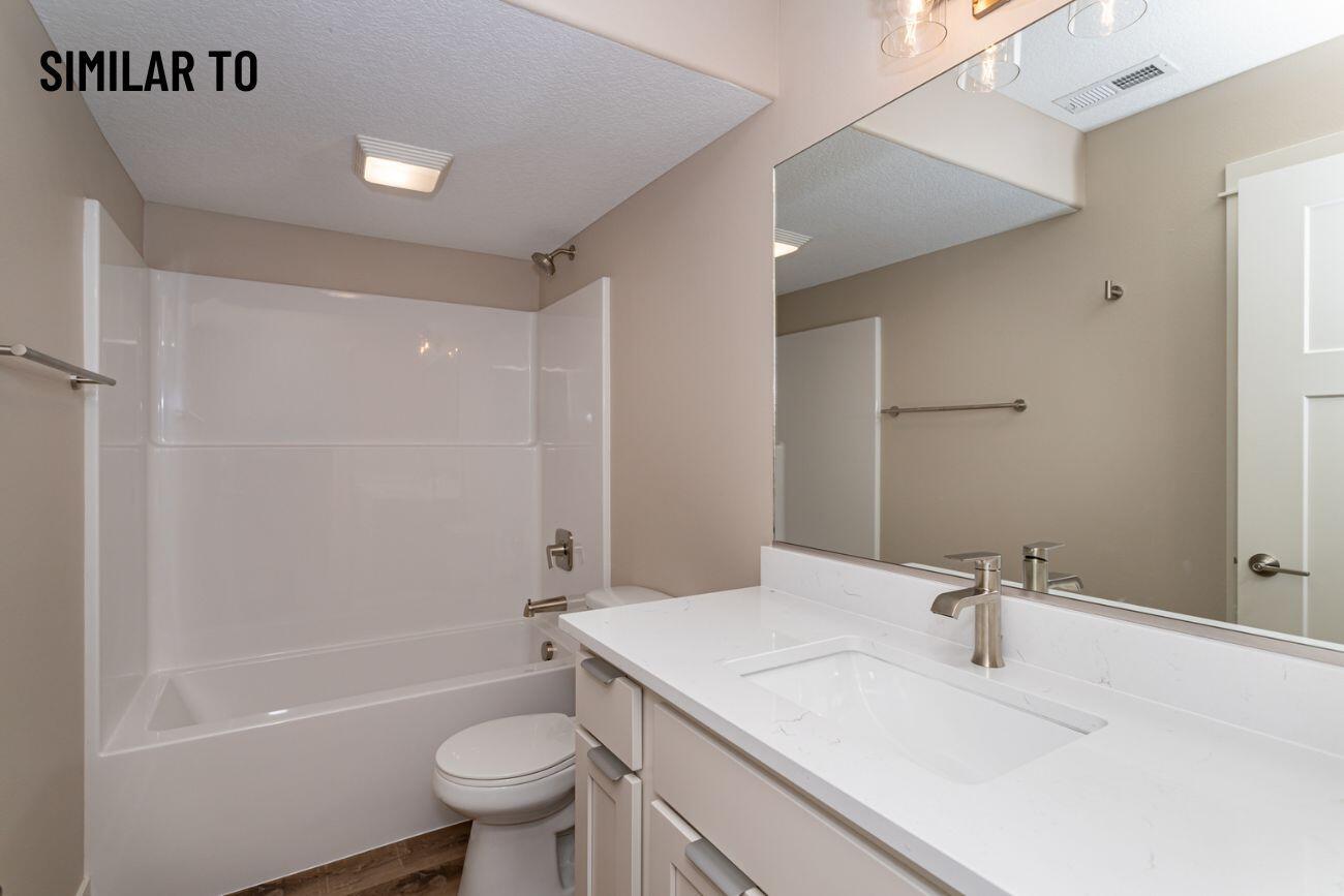 Huxley, Iowa, 50124, United States, 5 Bedrooms Bedrooms, ,3 BathroomsBathrooms,Residential,For Sale,1979584