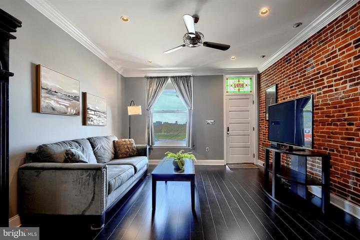 Baltimore, Maryland, 21224, United States, 3 Bedrooms Bedrooms, ,3 BathroomsBathrooms,Residential,For Sale,1930915