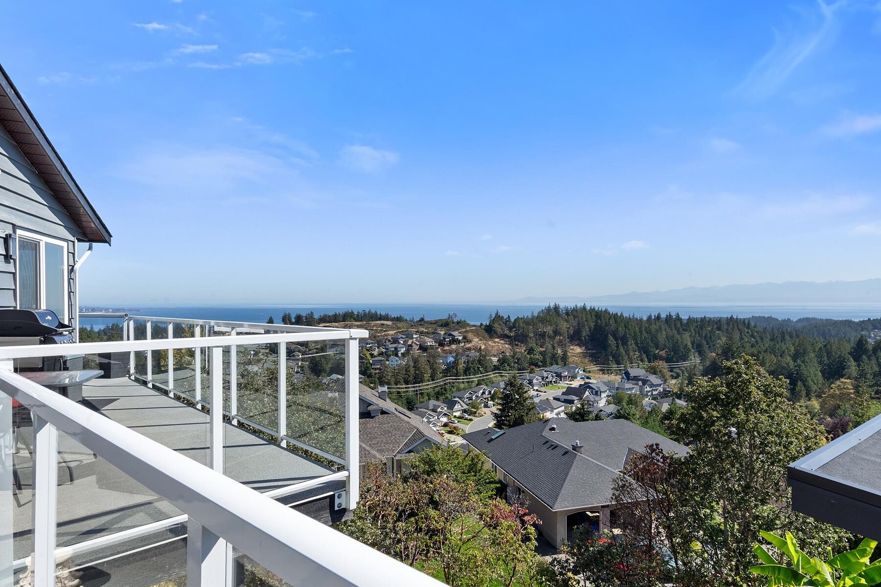  Views on Triangle Mountain - 物件實景