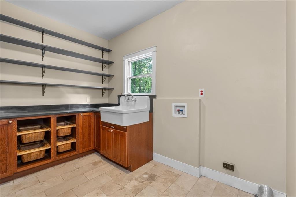 Ball Ground, Georgia, 30107, United States, 5 Bedrooms Bedrooms, ,5 BathroomsBathrooms,Residential,For Sale,1924816