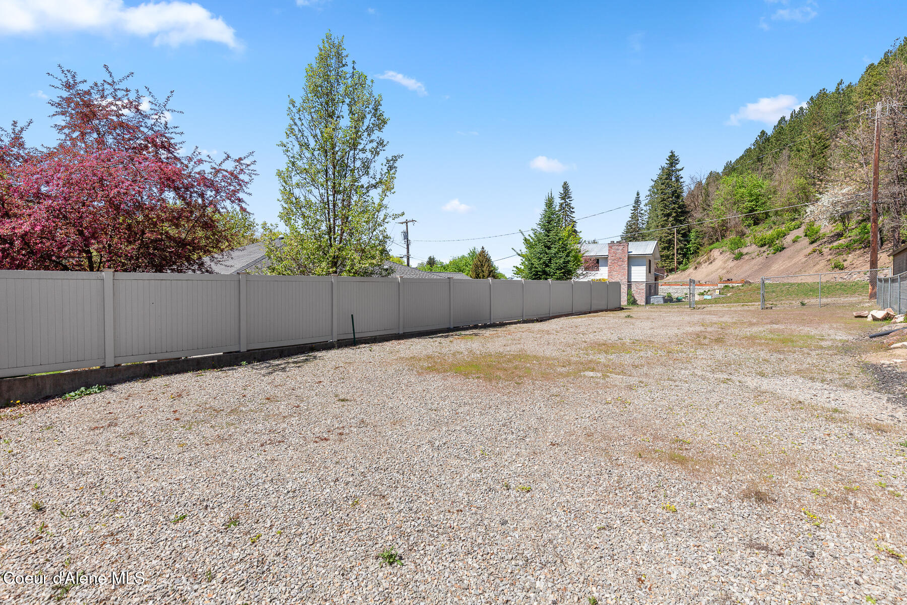 Kellogg, Idaho, 83837, United States, 3 Bedrooms Bedrooms, ,3 BathroomsBathrooms,Residential,For Sale,1915228