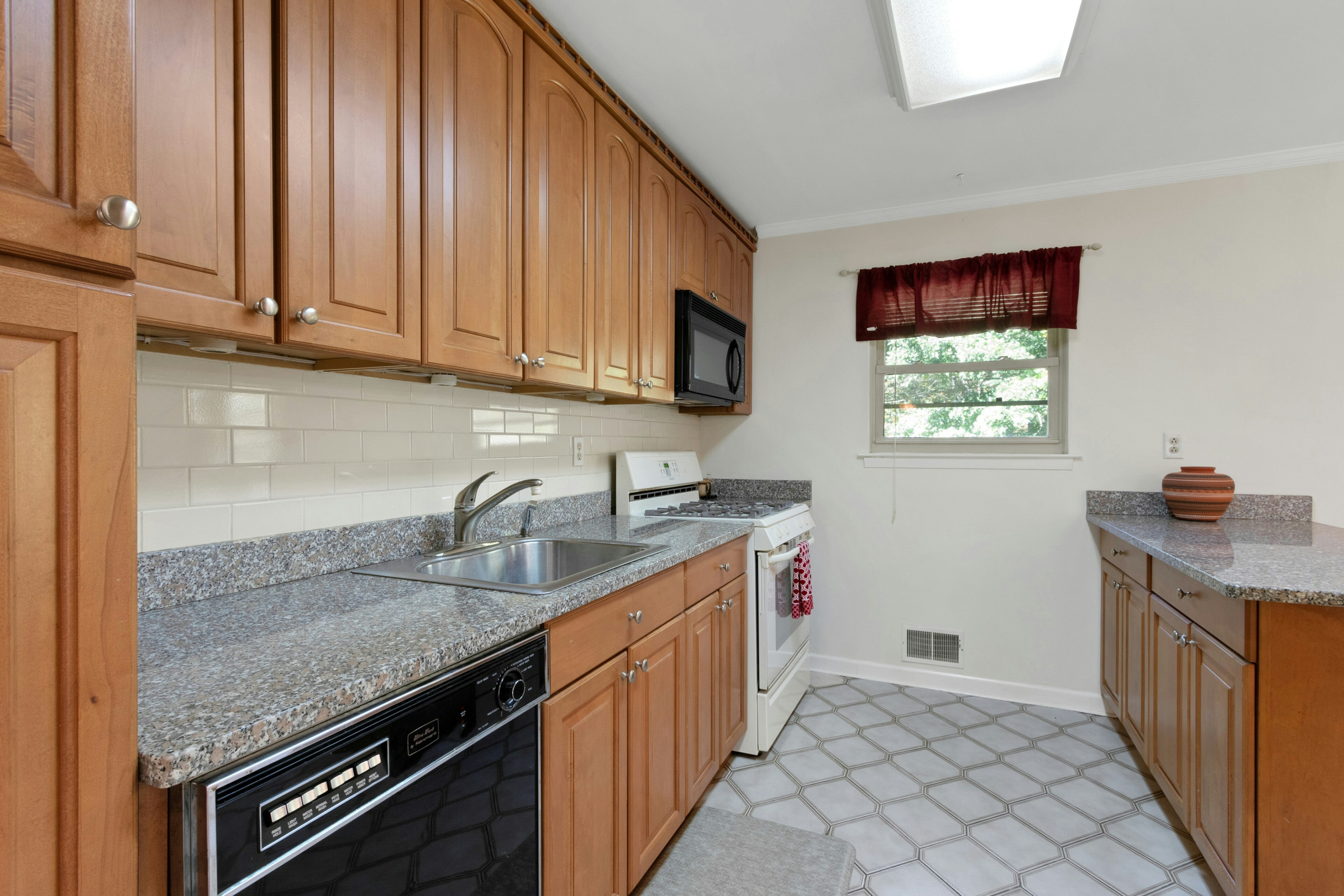  5 Downstream Drive, Mount Olive, NJ 07836 - 物件實景