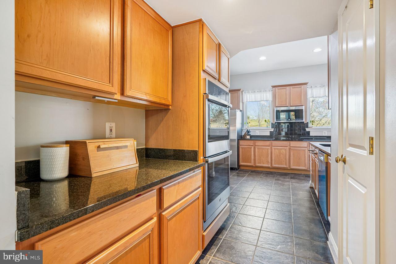 Warrenton, Virginia, 20187, United States, 4 Bedrooms Bedrooms, ,4 BathroomsBathrooms,Residential,For Sale,1989713