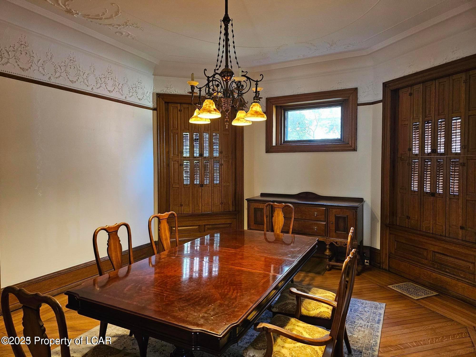 Wilkes-Barre, Pennsylvania, 18701, United States, 7 Bedrooms Bedrooms, ,3 BathroomsBathrooms,Residential,For Sale,1982709