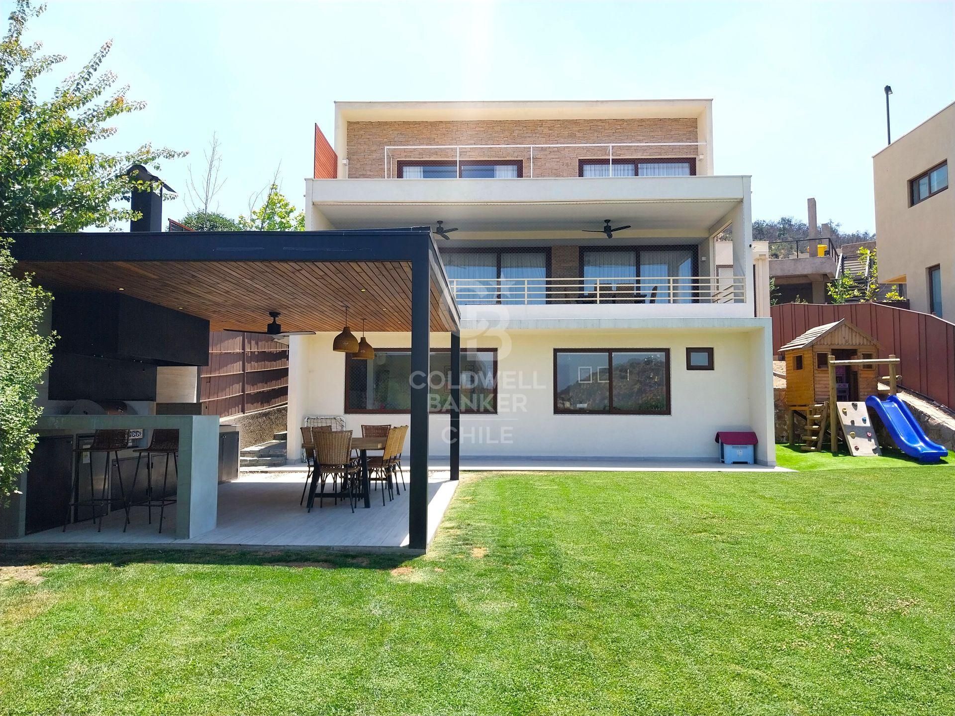 Lo Barnechea, Chile, 5 Bedrooms Bedrooms, ,5 BathroomsBathrooms,Residential,For Sale,1883706