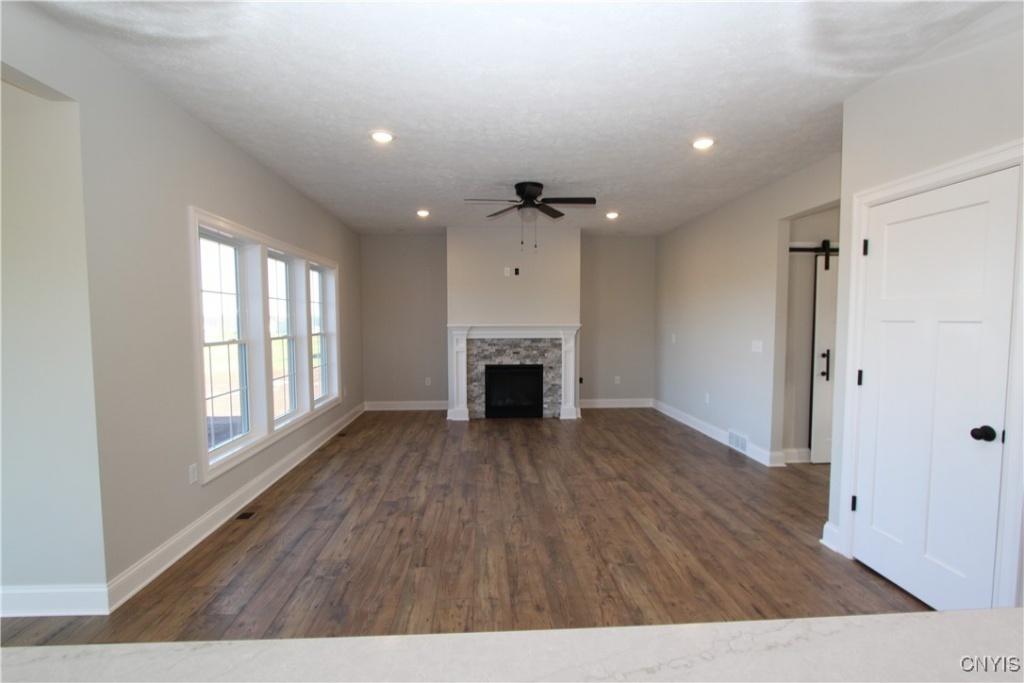 Baldwinsville, New York, 13027, United States, 4 Bedrooms Bedrooms, ,3 BathroomsBathrooms,Residential,For Sale,1686652