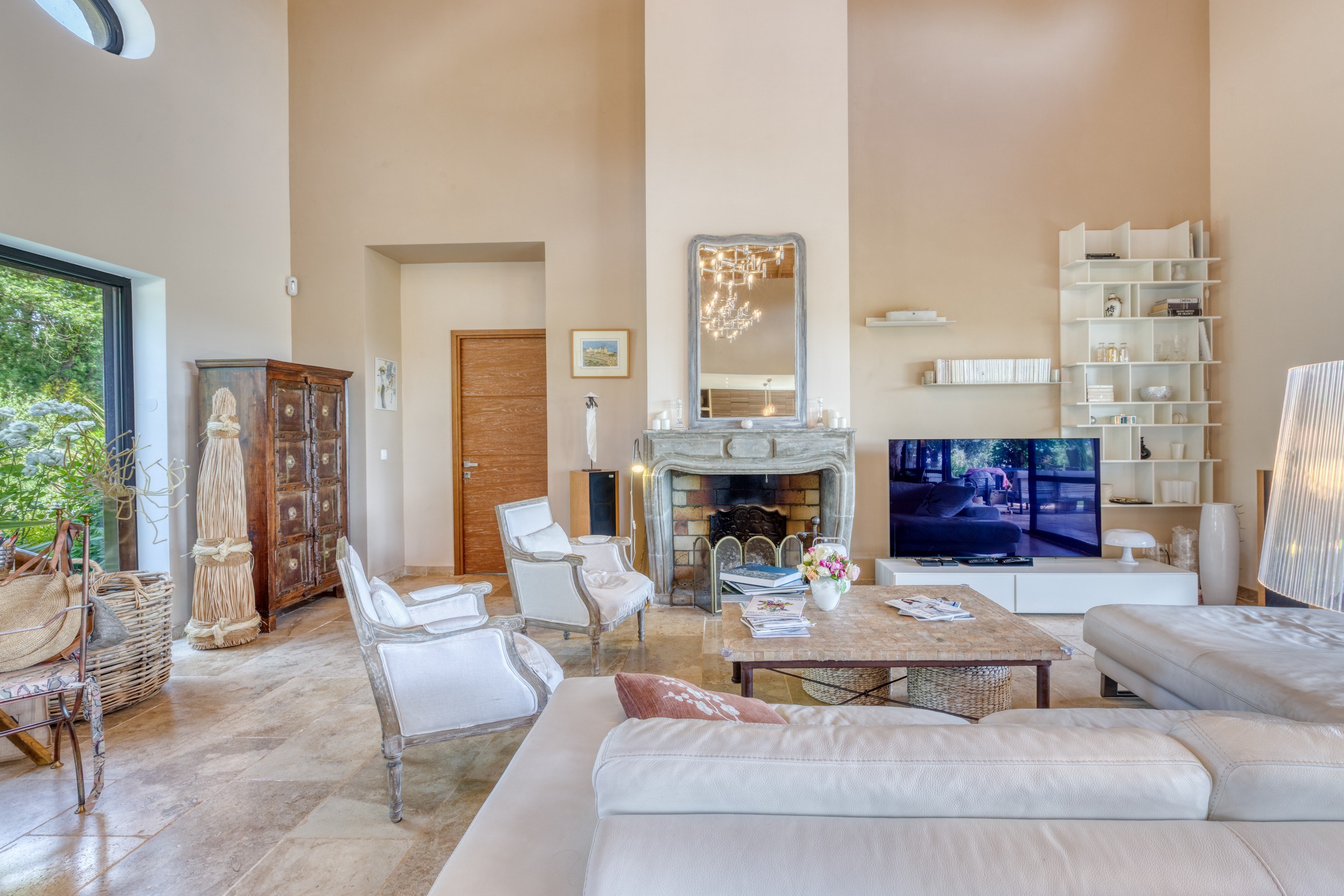  Single-Level Villa with Panoramic Views. - 物件實景