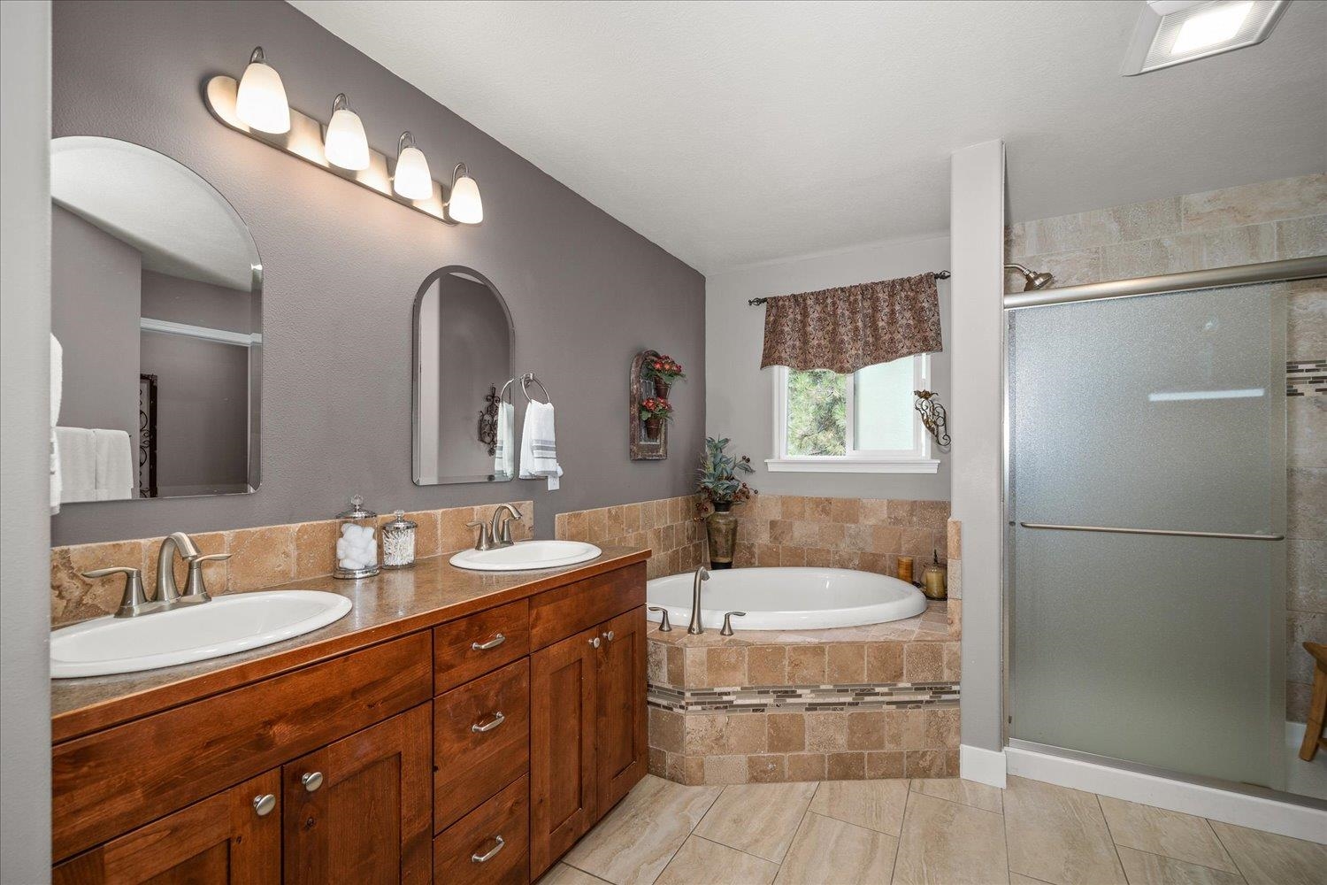 Cheney, Washington, 99004, United States, 4 Bedrooms Bedrooms, ,2 BathroomsBathrooms,Residential,For Sale,1978825