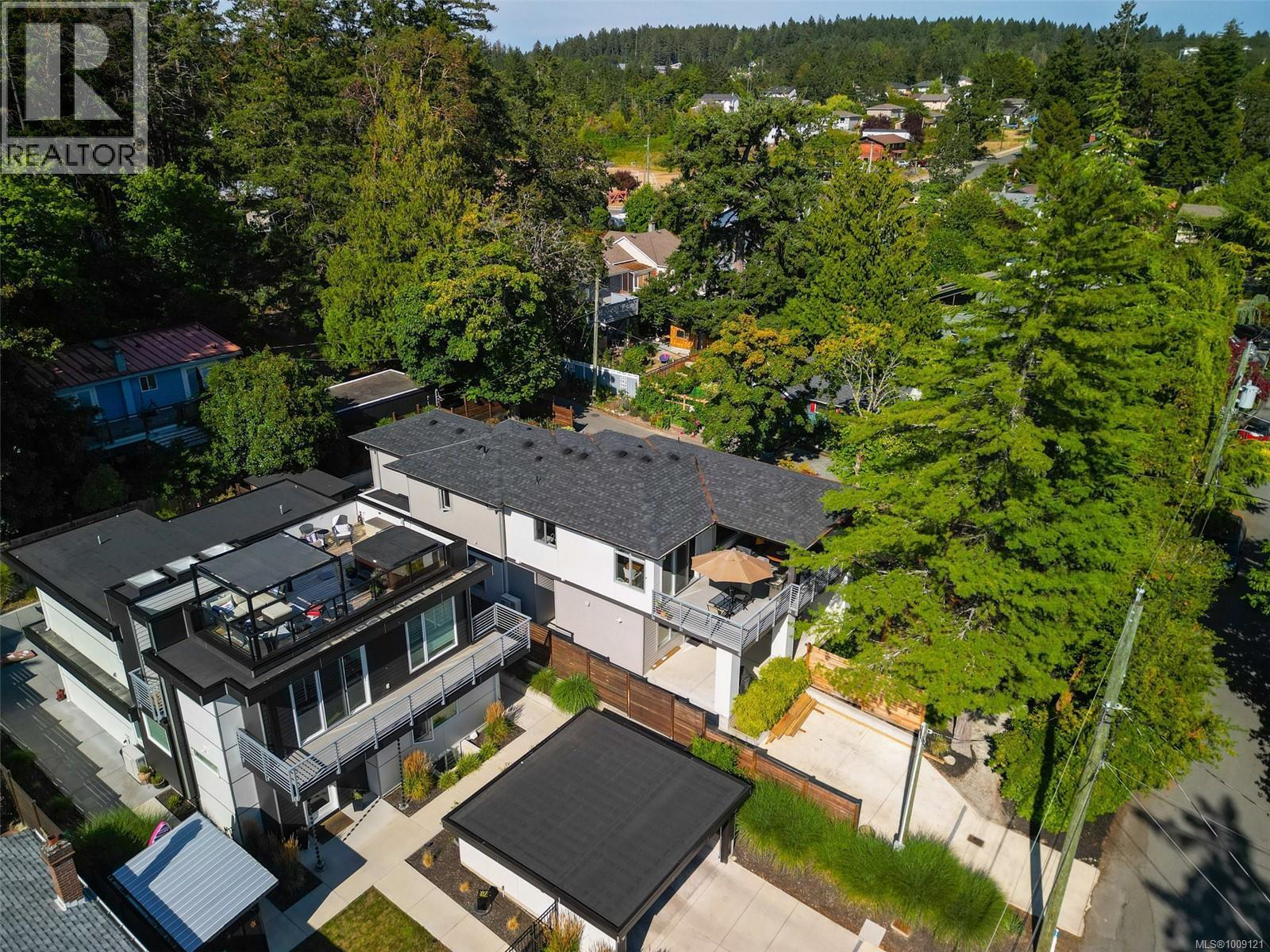 CENTRAL SAANICH, British Columbia, V8M 2G2, CA, 3 Bedrooms Bedrooms, ,4 BathroomsBathrooms,Residential,For Sale,1907005