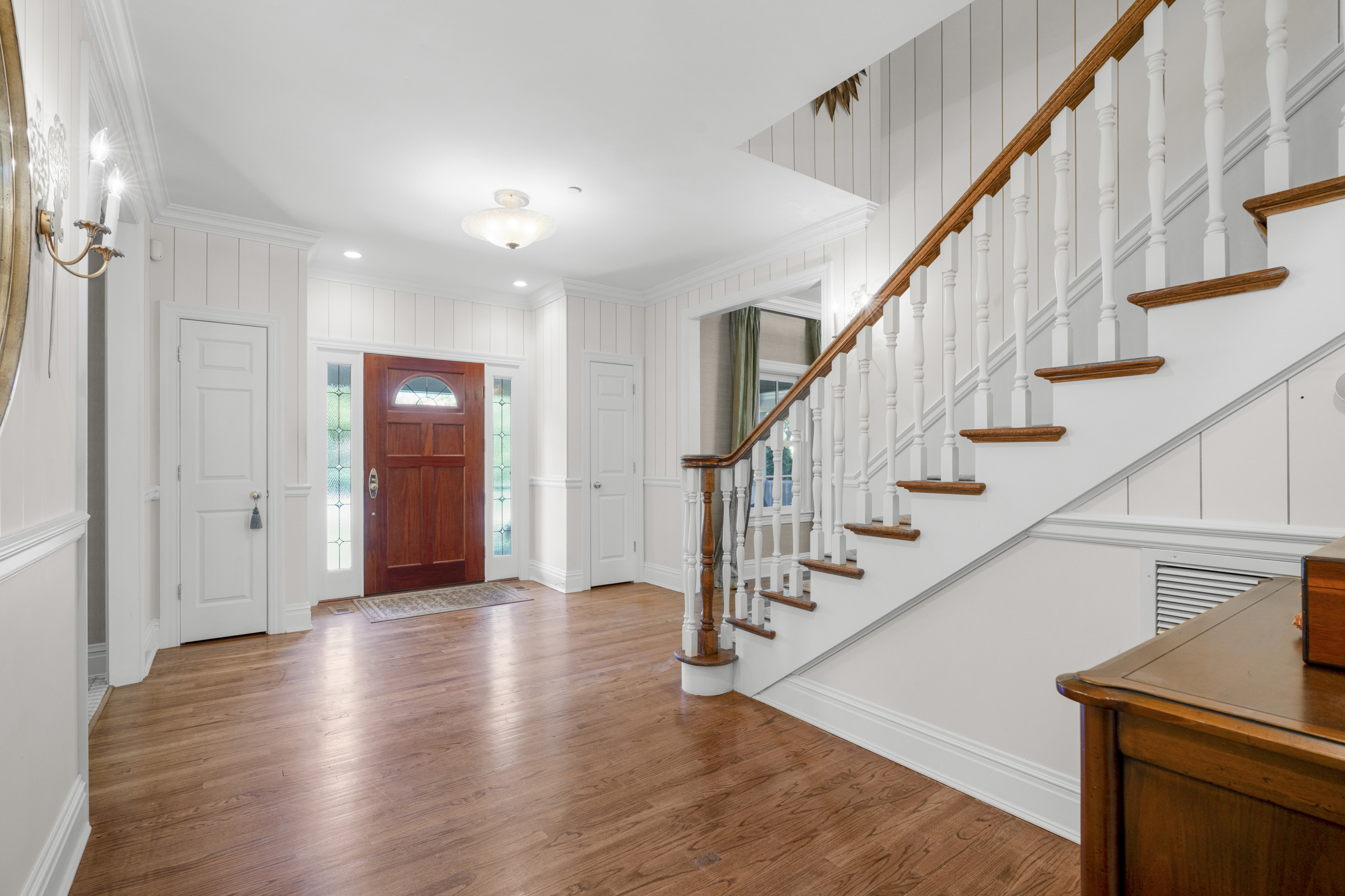  Elegant Larchmont Colonial - 物件實景