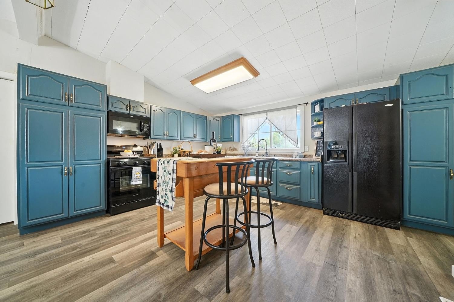 Valley Springs, California, 95252, United States, 3 Bedrooms Bedrooms, ,2 BathroomsBathrooms,Residential,For Sale,1979453