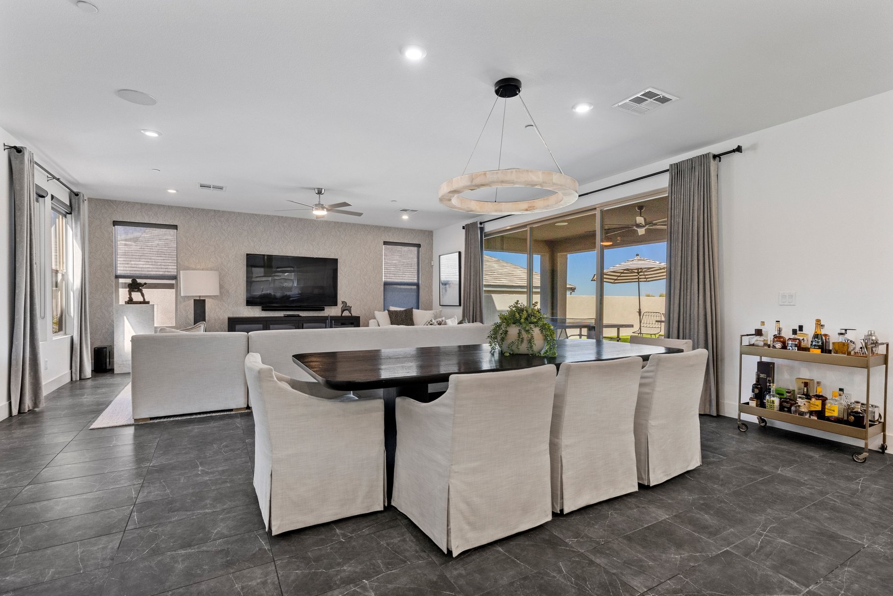  Mountainside Henderson Retreat with Strip Views & Resort-Style Backyard - 物件實景