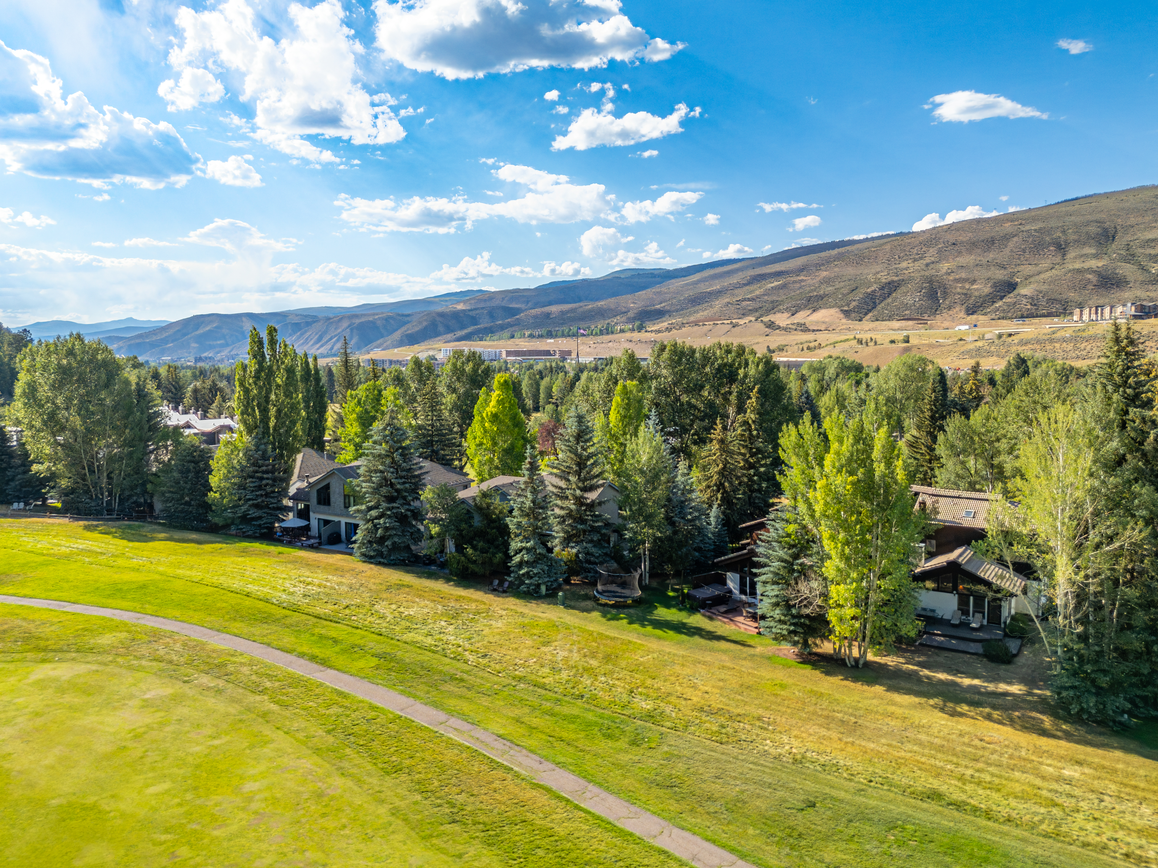  Mountain Residence Positioned at the 13th Fairway of the EagleVail Golf Course - 物件實景