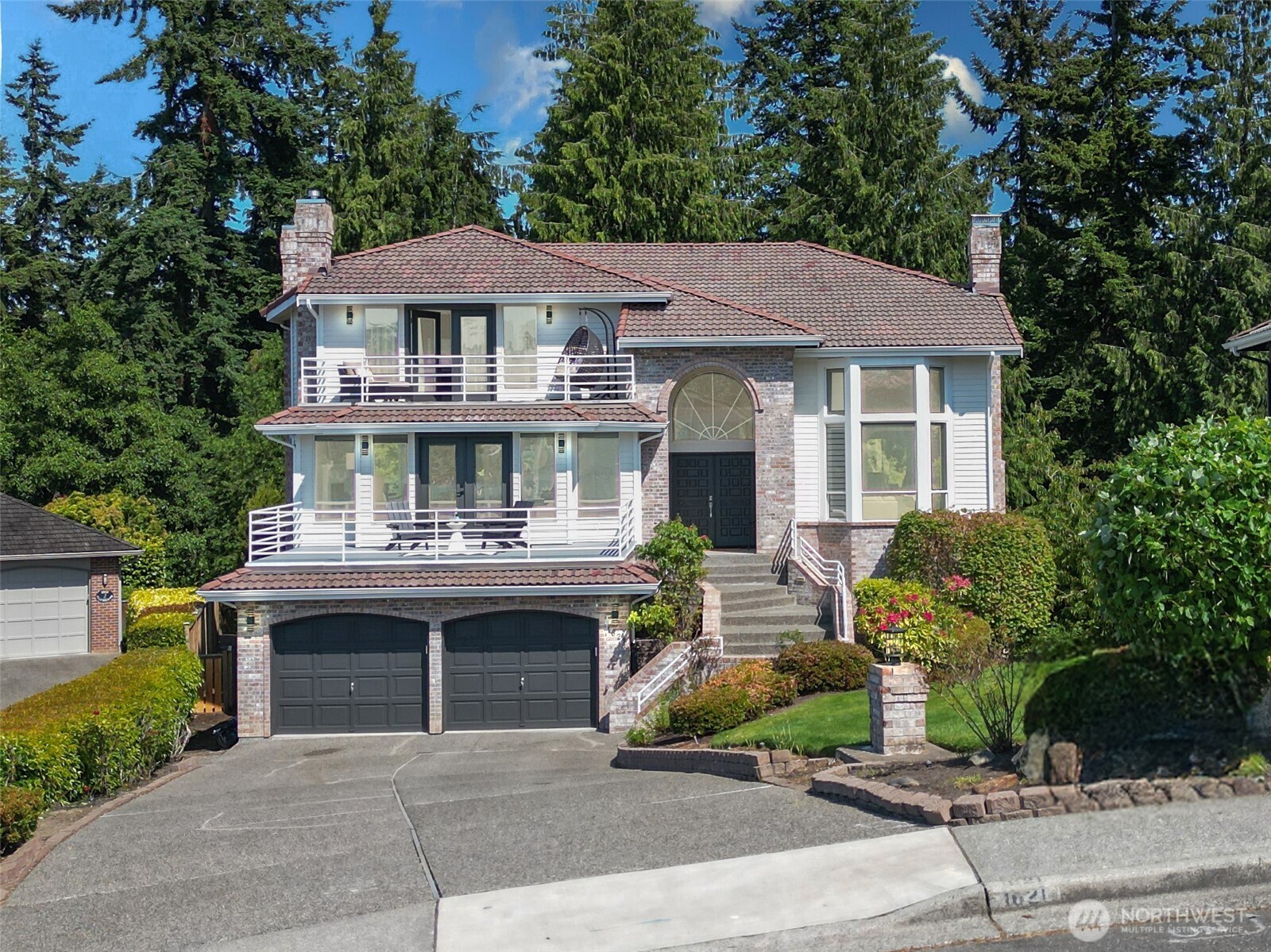 Everett, Washington, 98203, United States, 4 Bedrooms Bedrooms, ,4 BathroomsBathrooms,Residential,For Sale,1841761