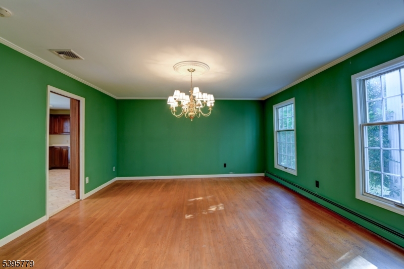 Kinnelon Boro, New Jersey, 07405, United States, 3 Bedrooms Bedrooms, ,3 BathroomsBathrooms,Residential,For Sale,1989629