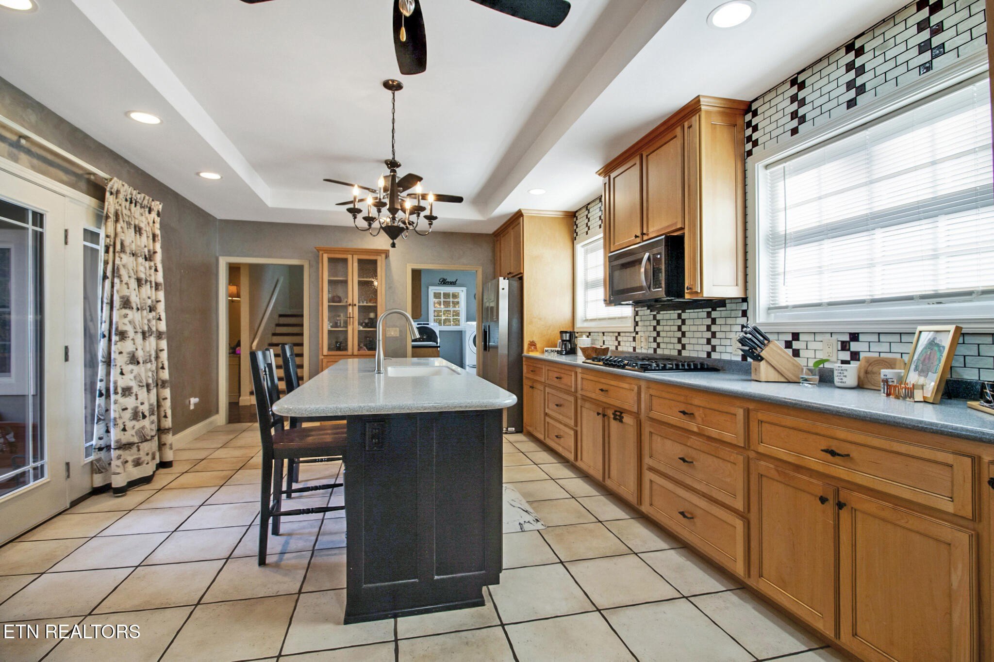 Crossville, Tennessee, 38558, United States, 3 Bedrooms Bedrooms, ,4 BathroomsBathrooms,Residential,For Sale,1930230